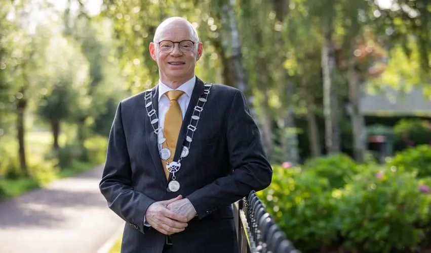 Bedreigde burgemeester Houten stopt: 'Groot beslag op leven en dierbaren' 
