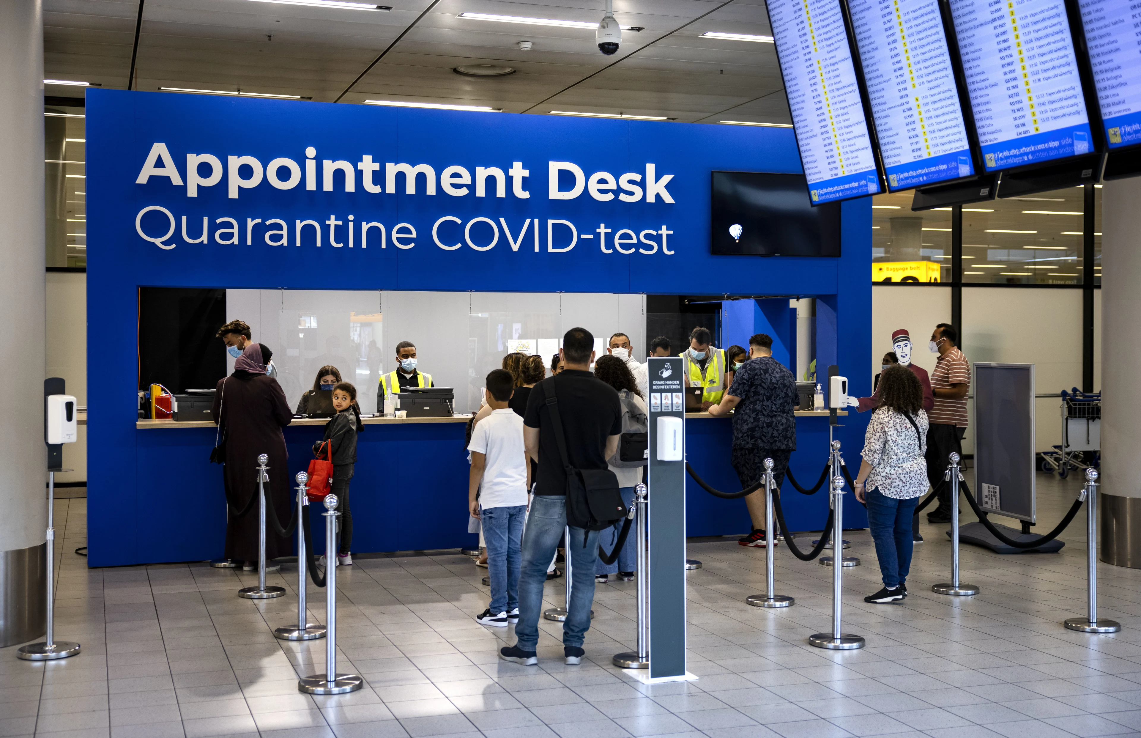 Overzicht: dit kosten coronatests in Europese vakantielanden