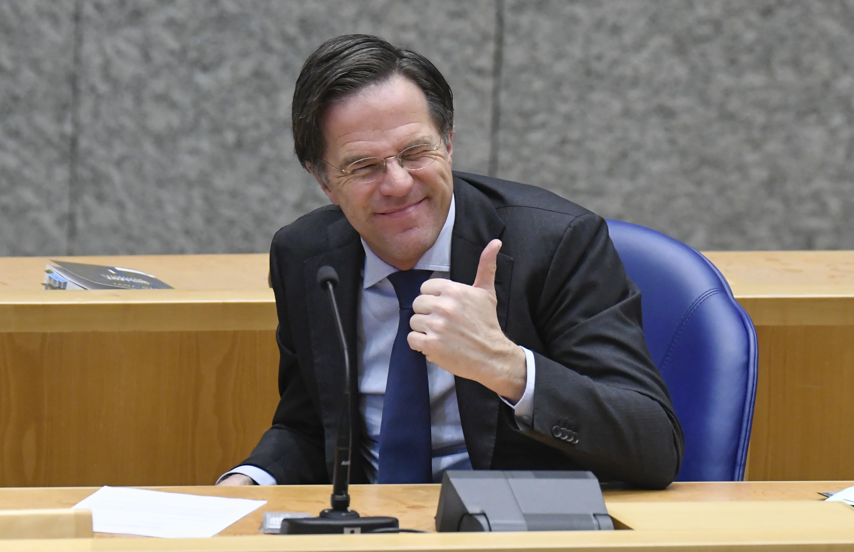 Kappers open? Mark Rutte heeft in ieder geval al een afspraak staan