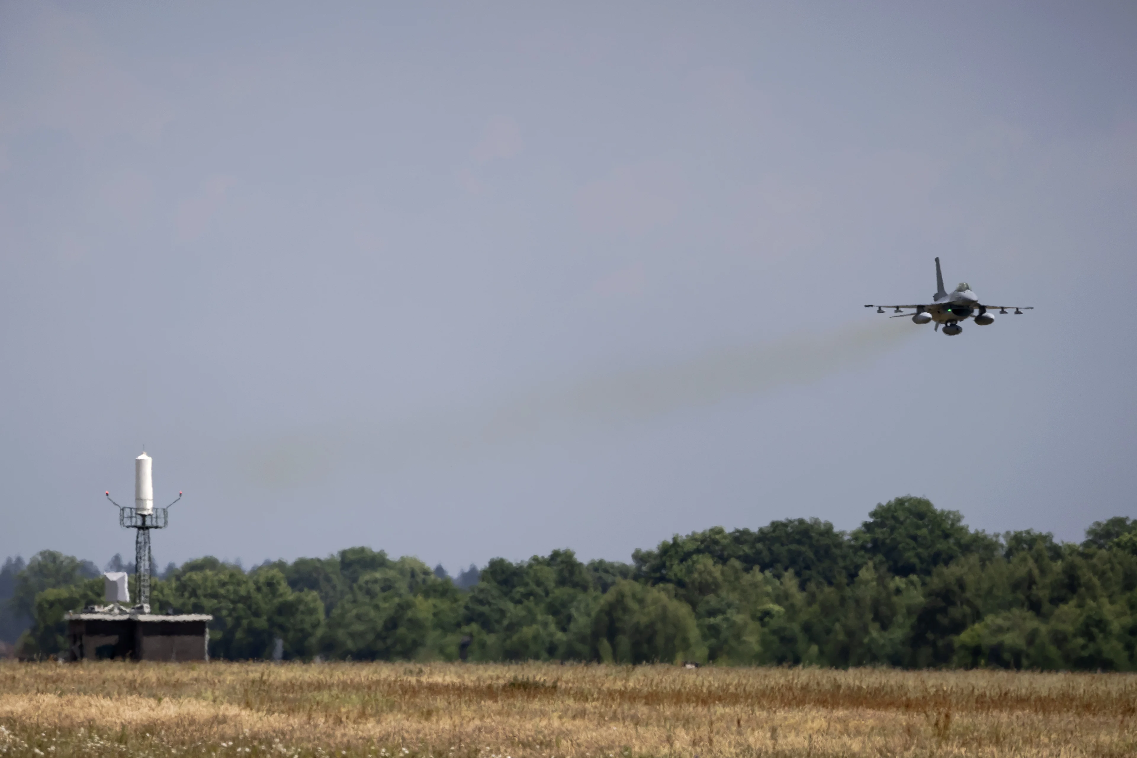 Opnieuw mogelijke drones gespot bij vliegbasis Volkel