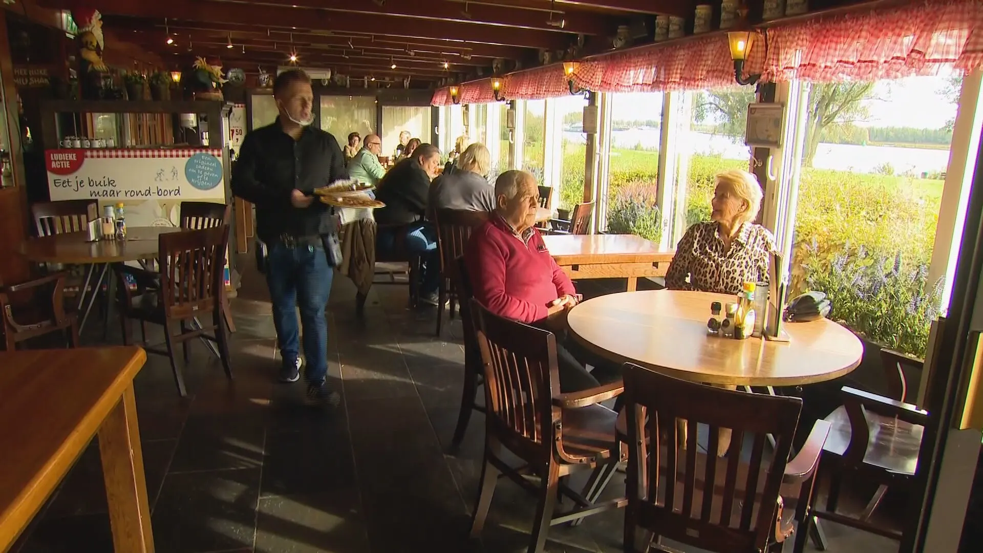 Kleine ondernemers bezorgd om coronapersconferentie: 'We houden ons hart vast'