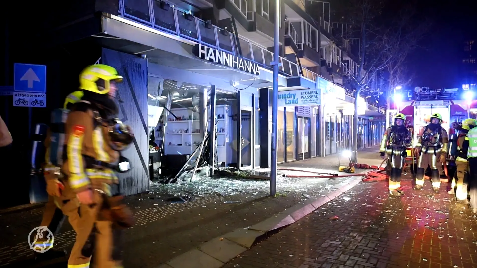 Explosie verwoest zaak sterrenkapper Hanni Hanna, mogelijk link met voortvluchtige broer