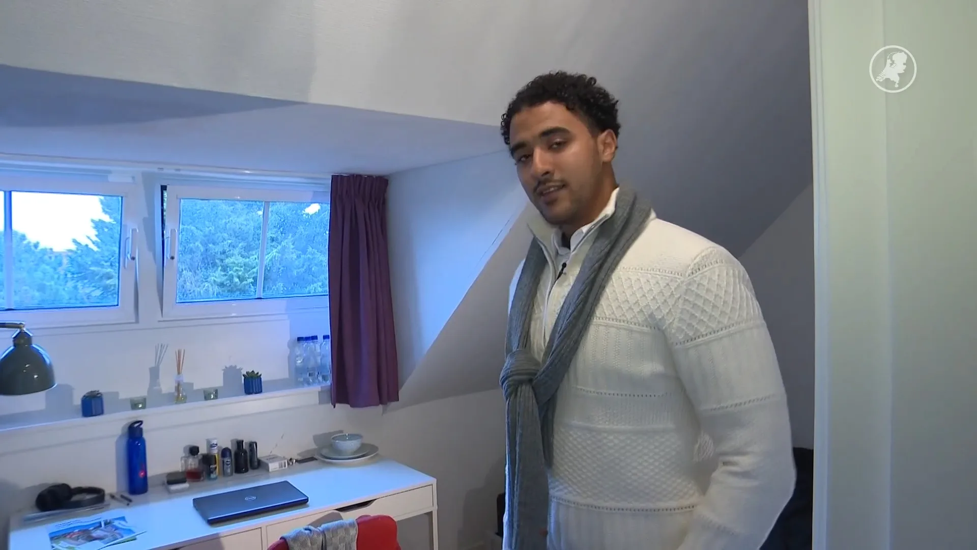 Dakloze jongeren krijgen hulp: koning bezoekt bijzondere stichting