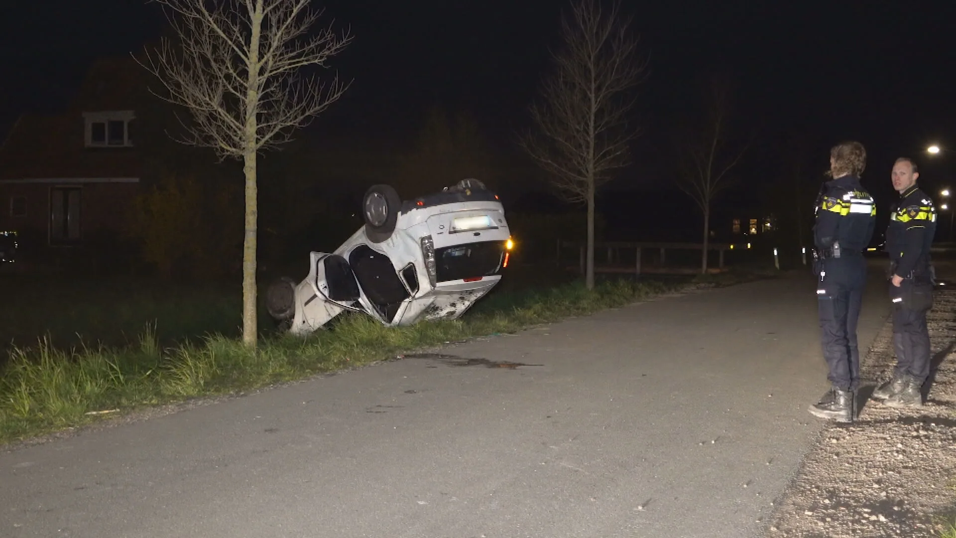 Dode man gevonden in auto te water in Appingedam