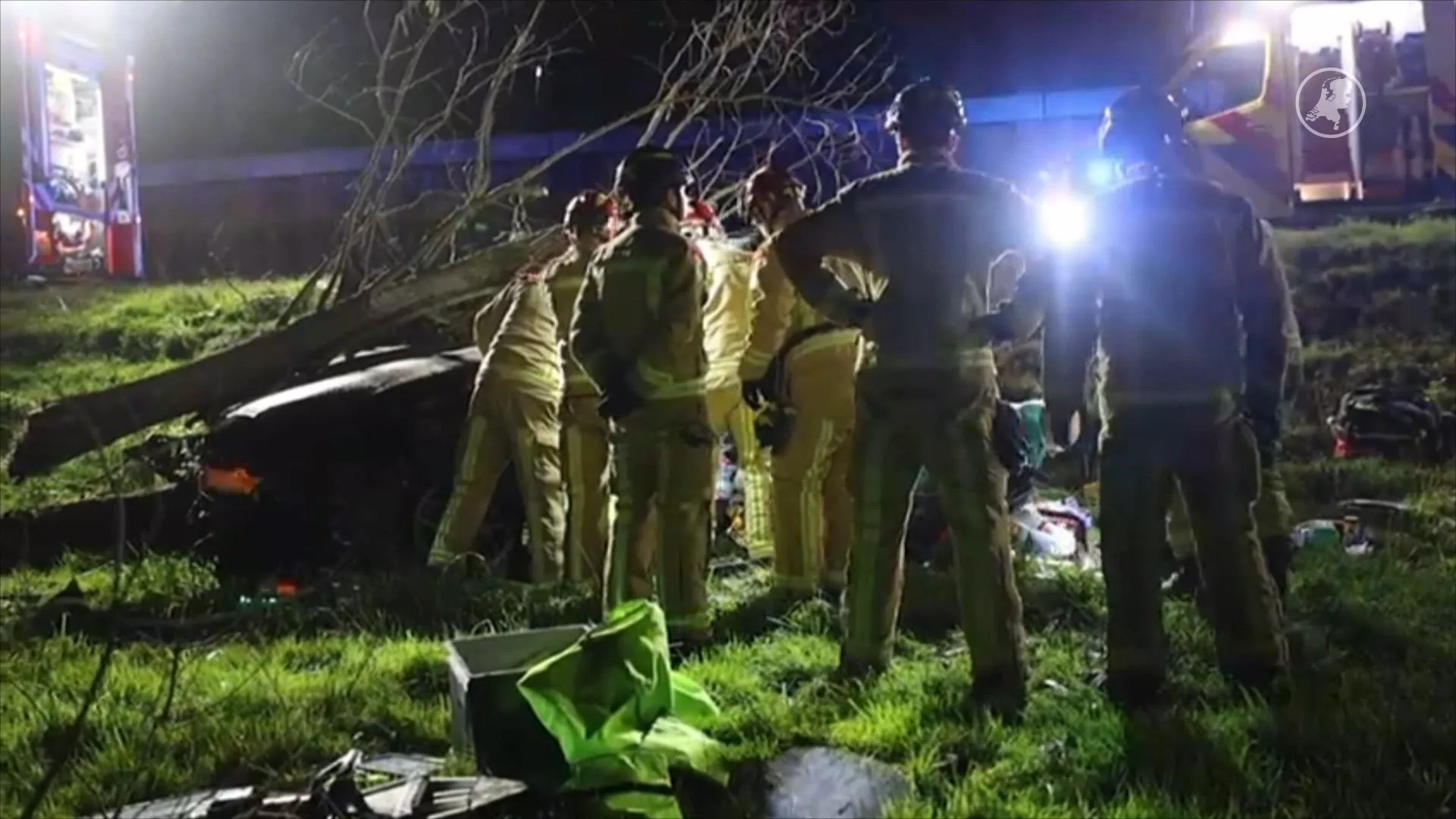 Twee zwaargewonden na ongeluk A2, lachgasflessen gevonden