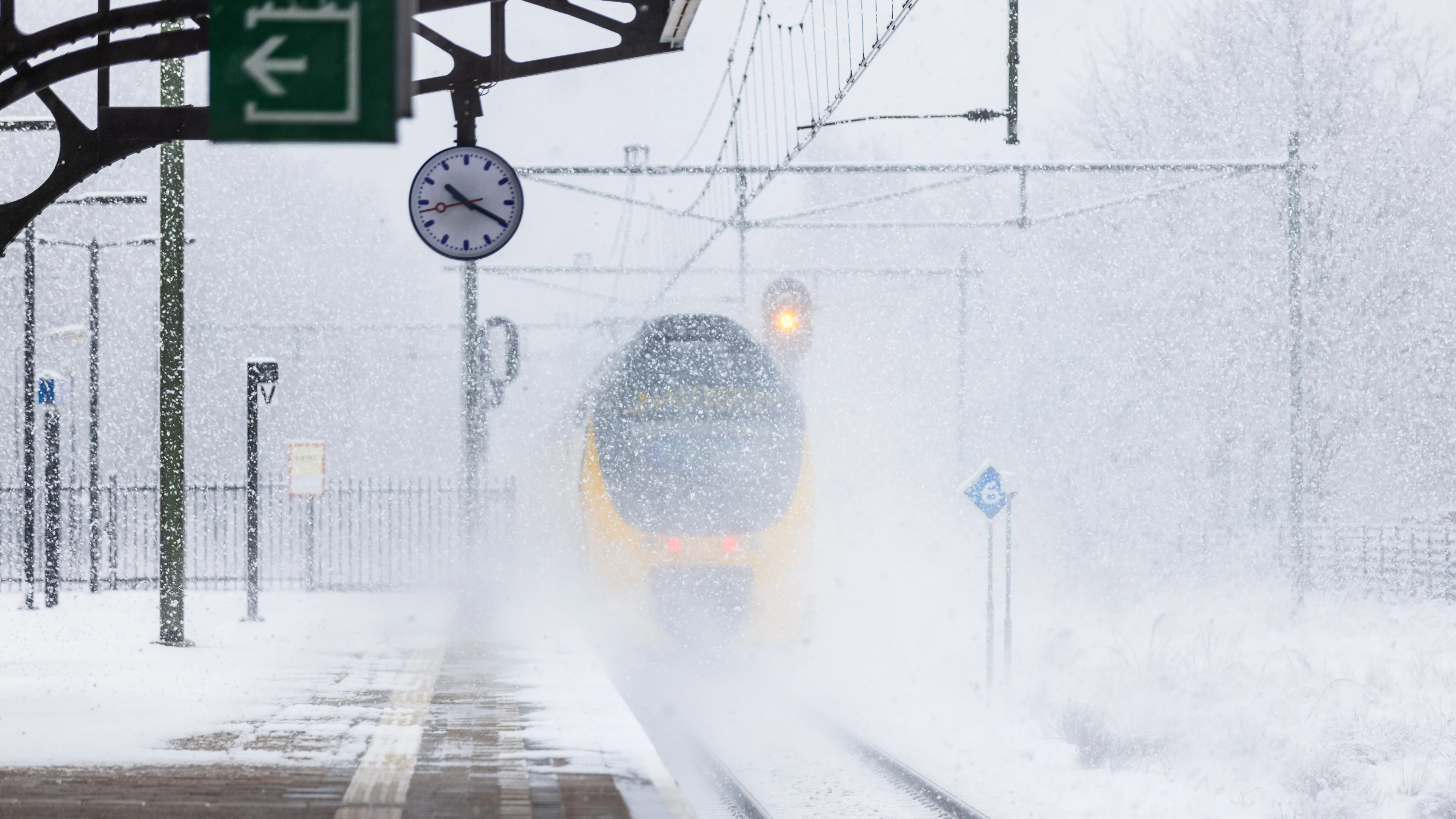 Dit hele weekend minder treinen door sneeuw en ijs