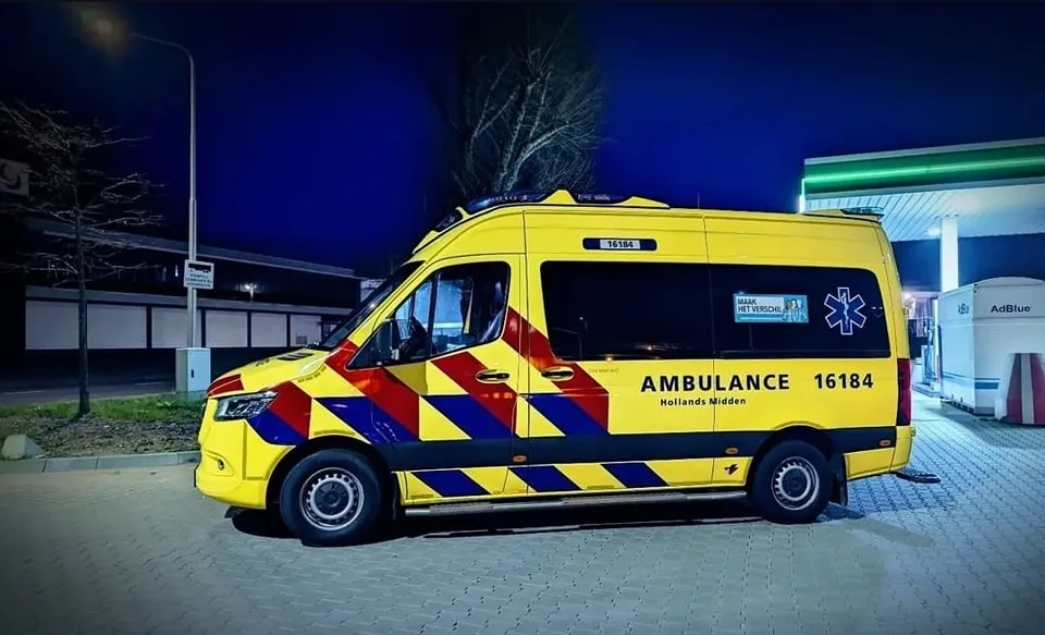 Dronken man (43) probeert ambulance te stelen in Moordrecht