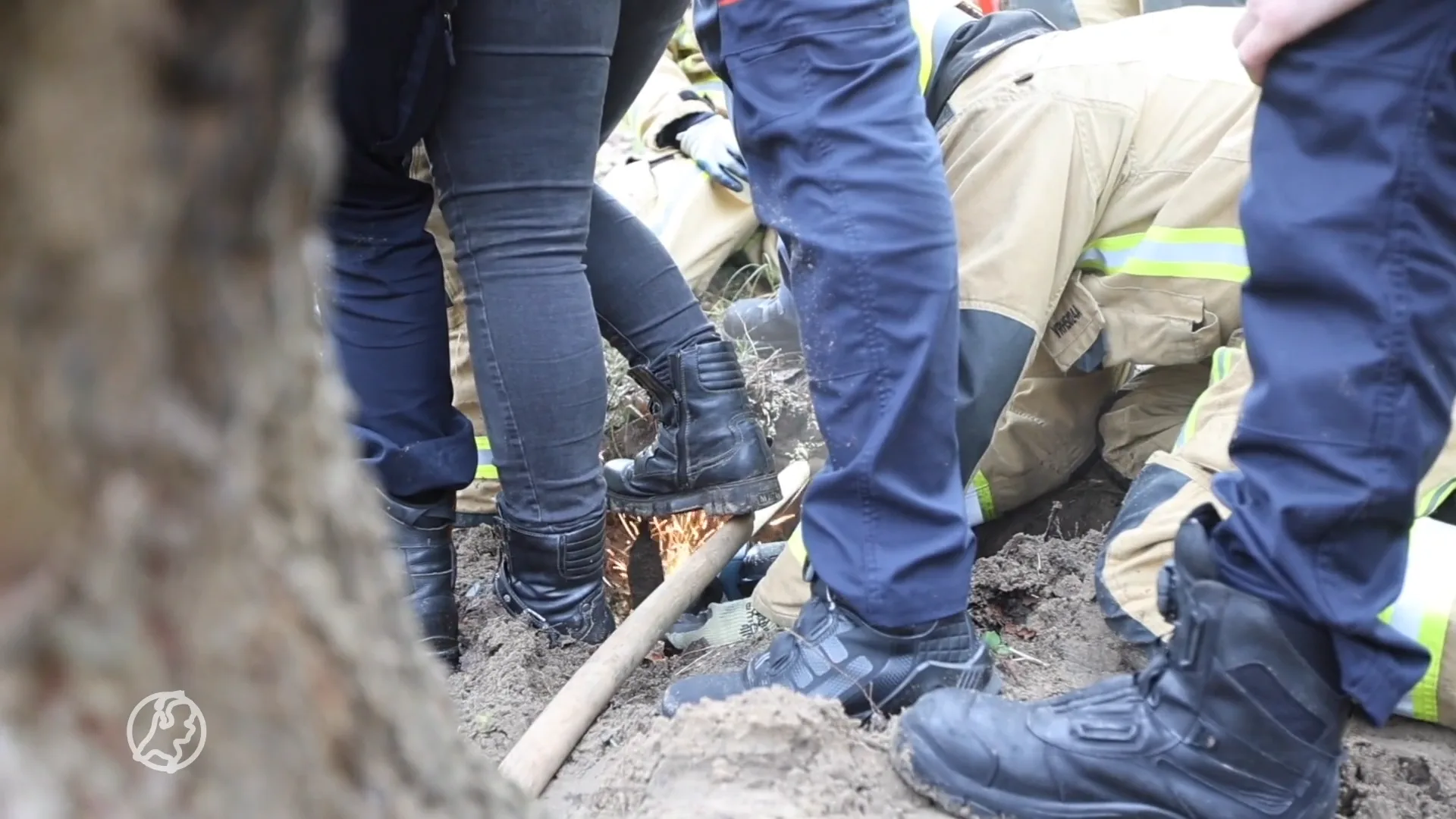 Vrouw gespietst door metalen punt tijdens uitlaten hond