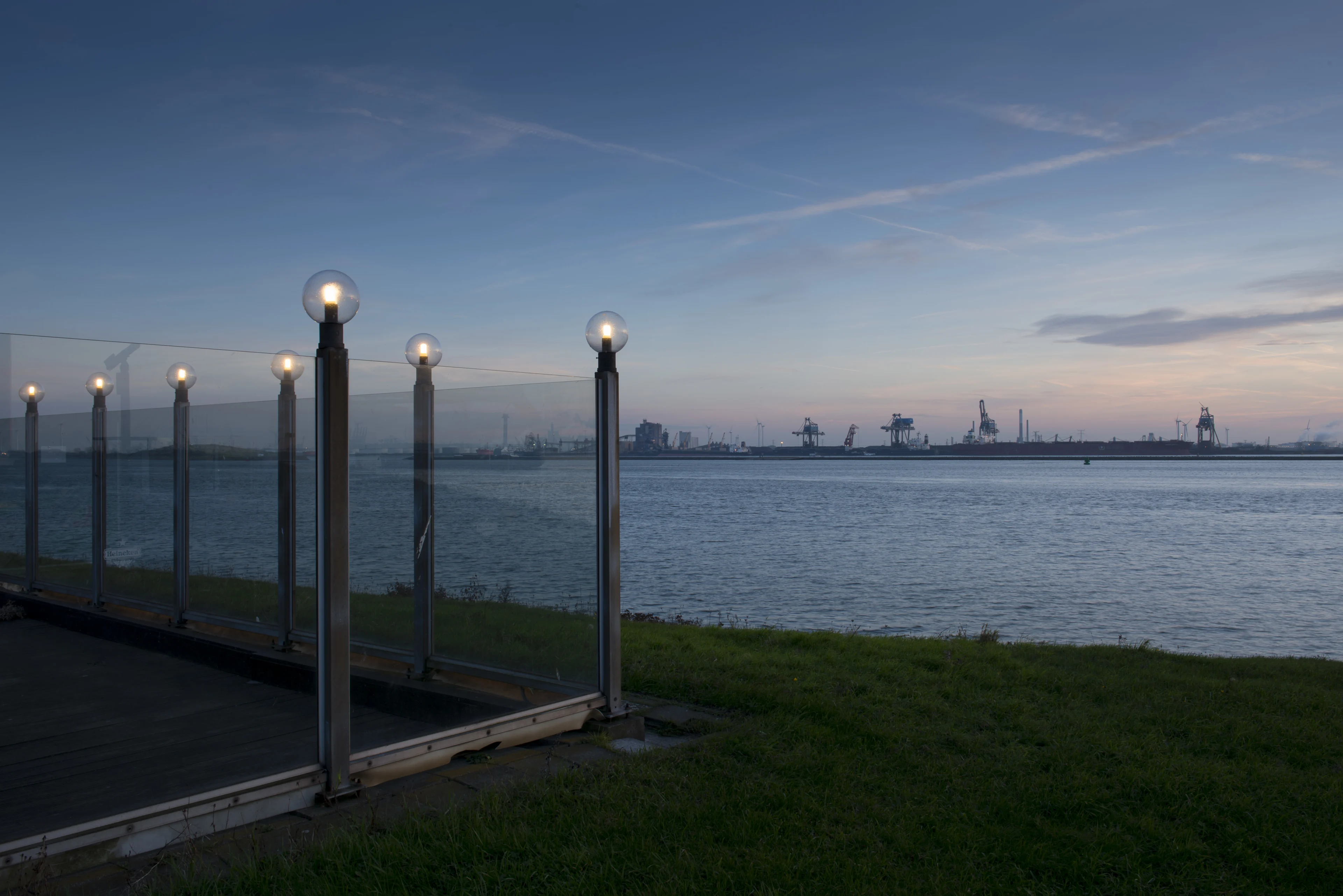 Bredase jongen (16) ontvoerd in auto, gewond teruggevonden in water