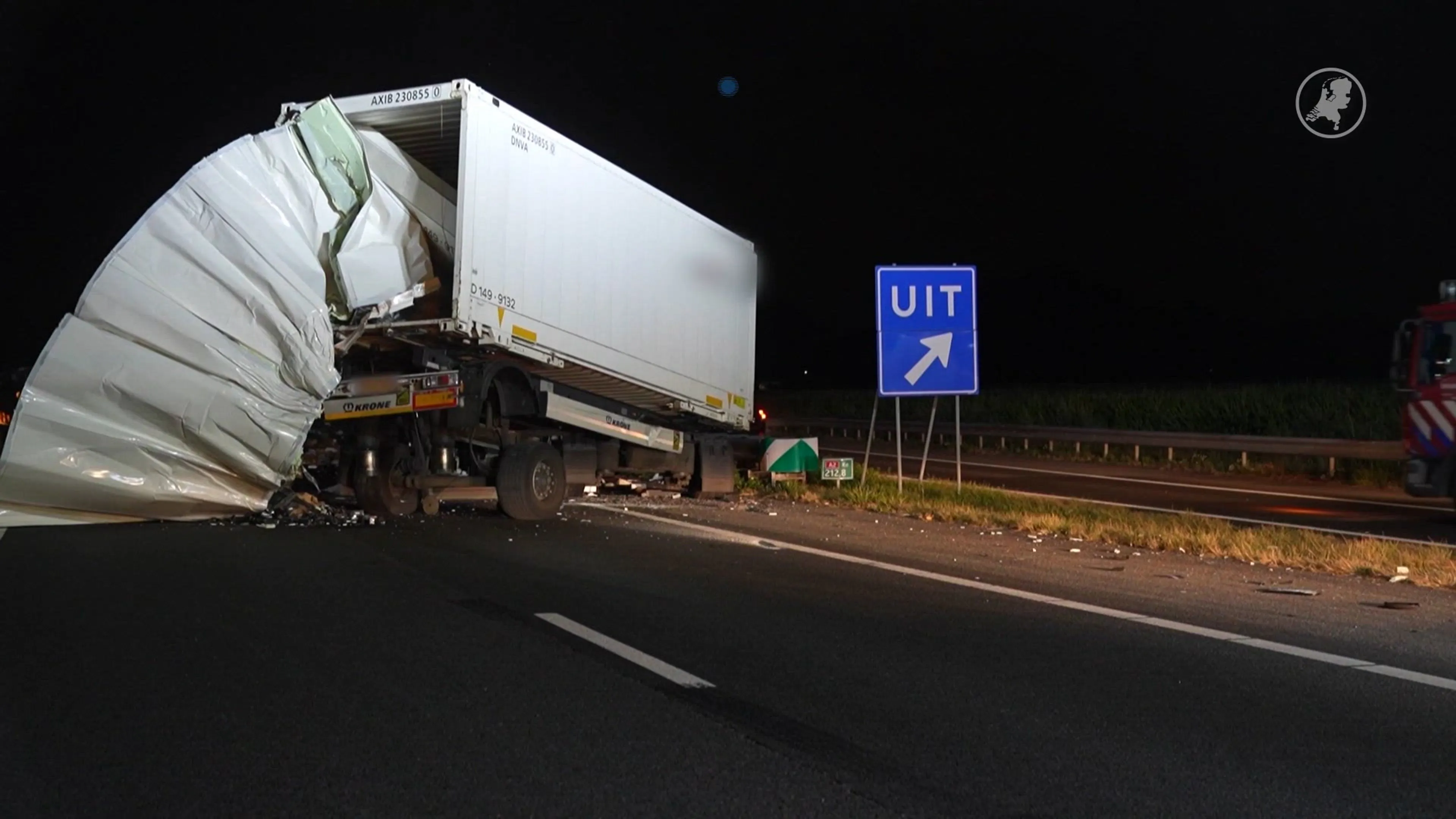 Grote ravage op A2 bij Ittervooort na ongeval met vrachtwagens