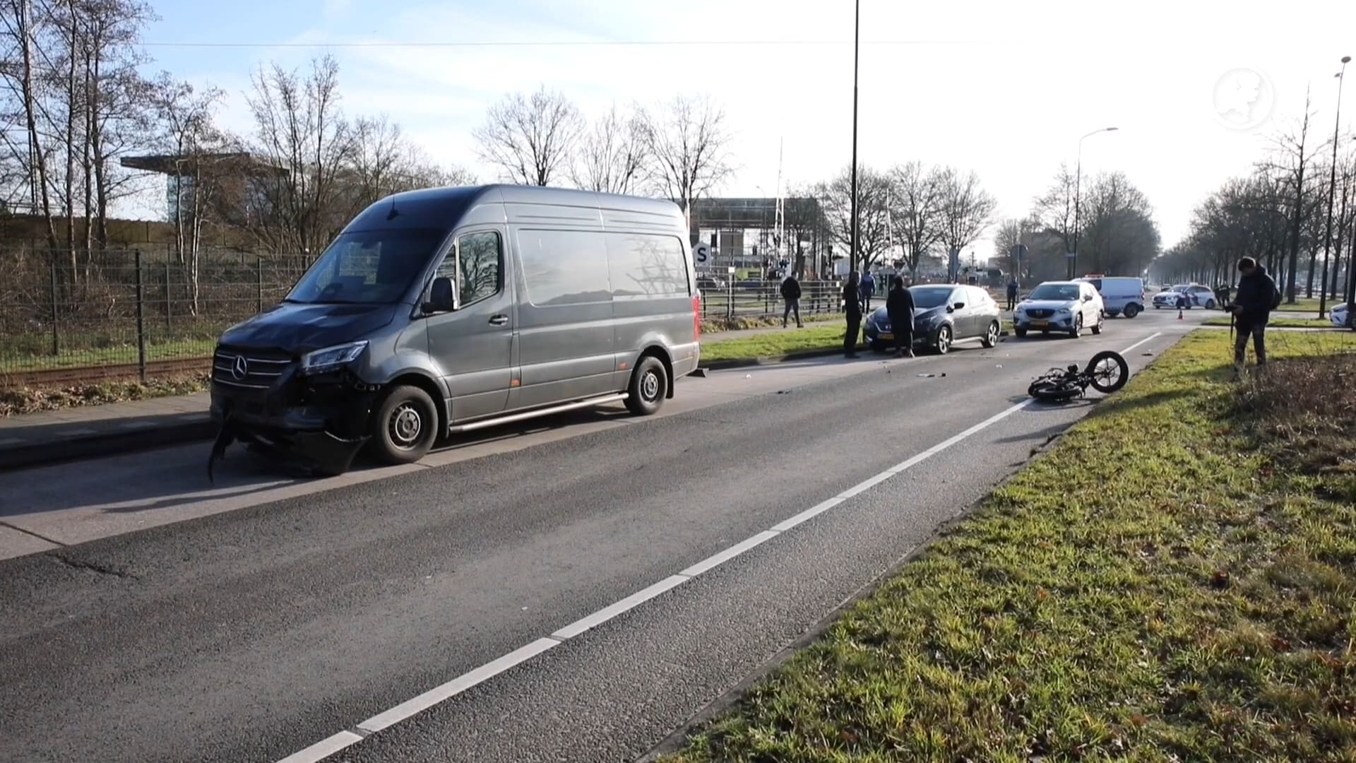 Jongen (12) op fatbike zwaargewond bij ongeluk met bestelbus