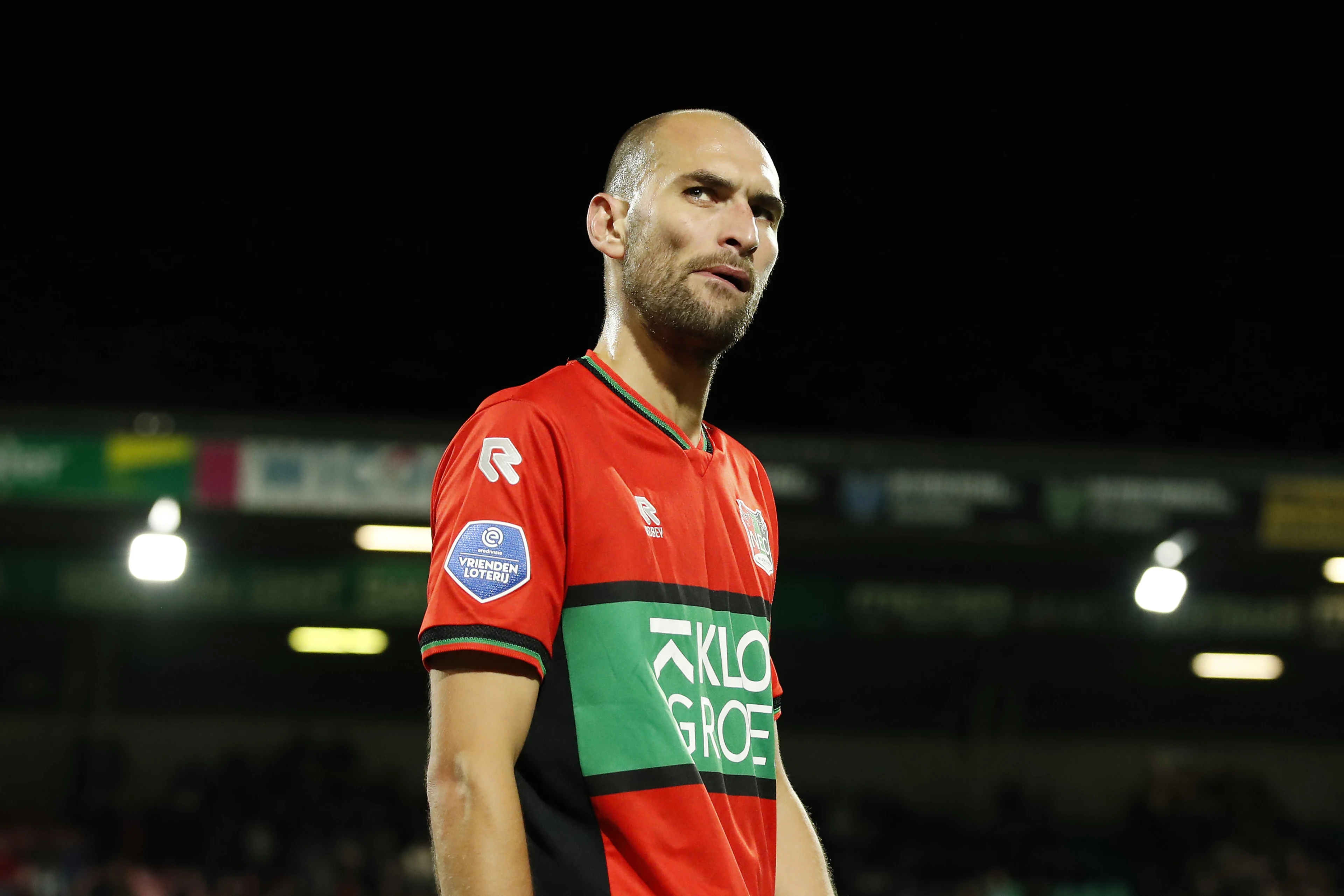 NEC-spits Bas Dost weer thuis, defibrillator bij sporter geplaatst