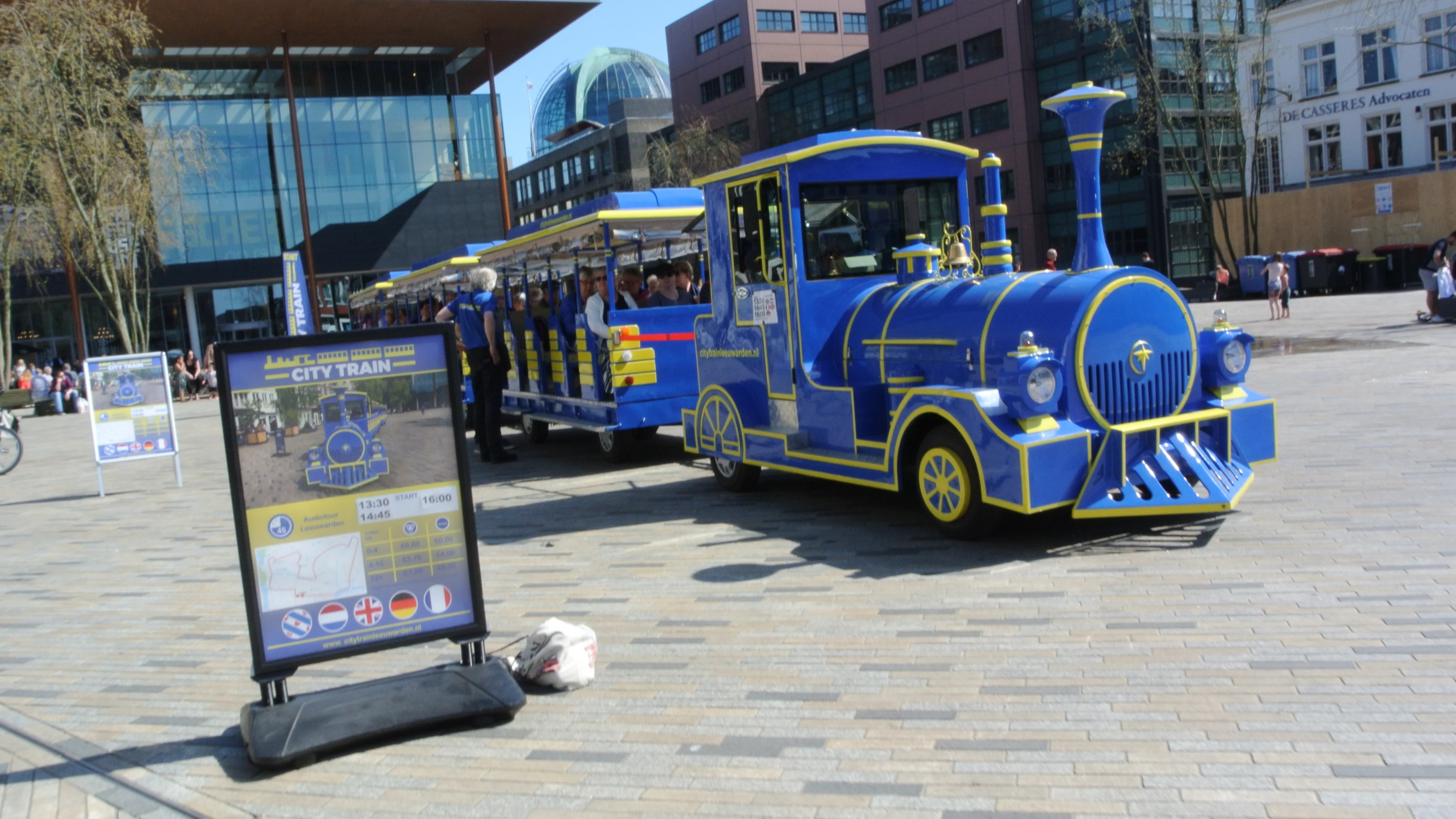 Toeristentrein Leeuwarden wil met spatschermen mogen rijden en stapt naar rechter