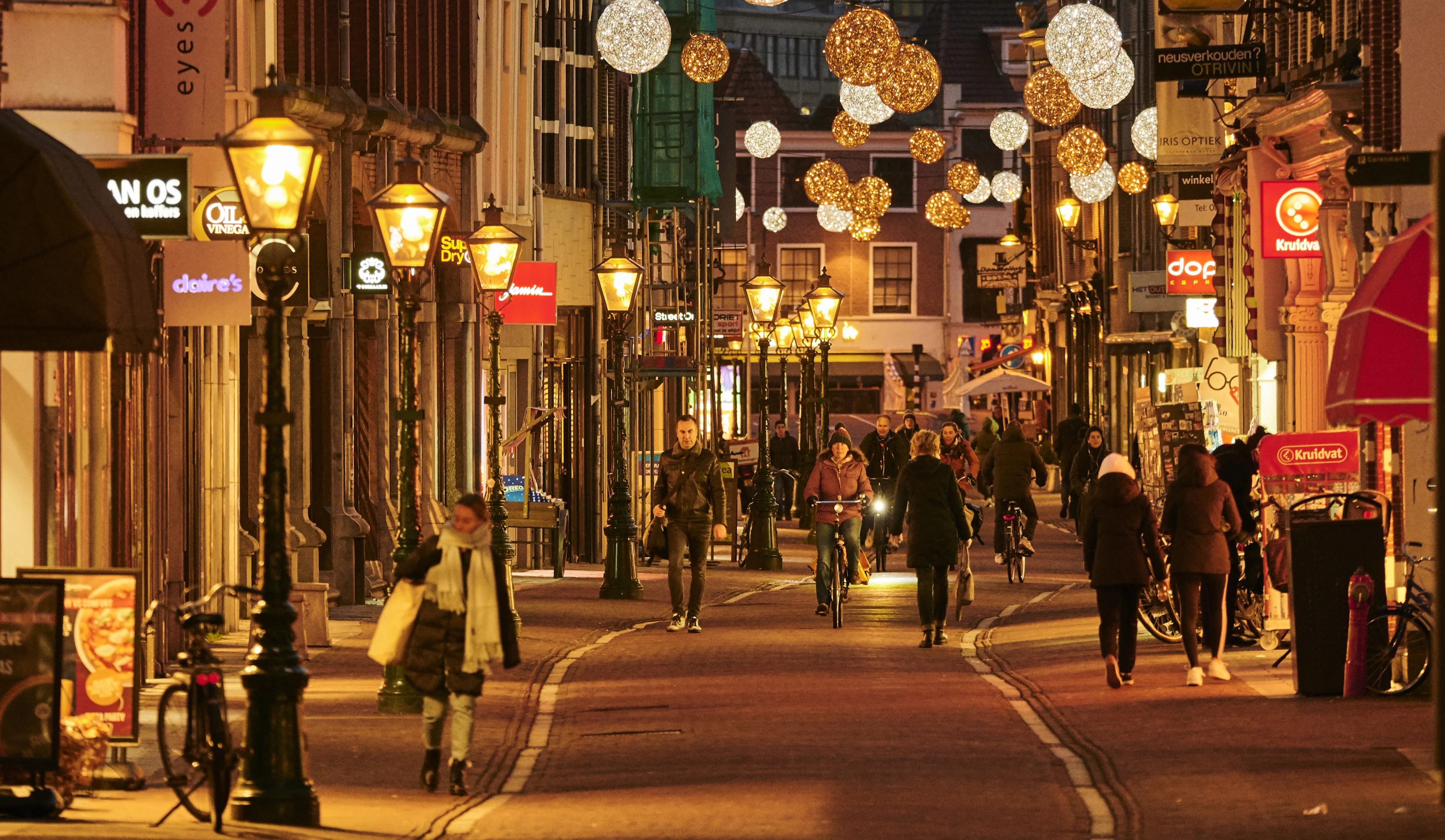 Mogelijk minder of geen bezoek toegestaan als avondklok niet doorgaat