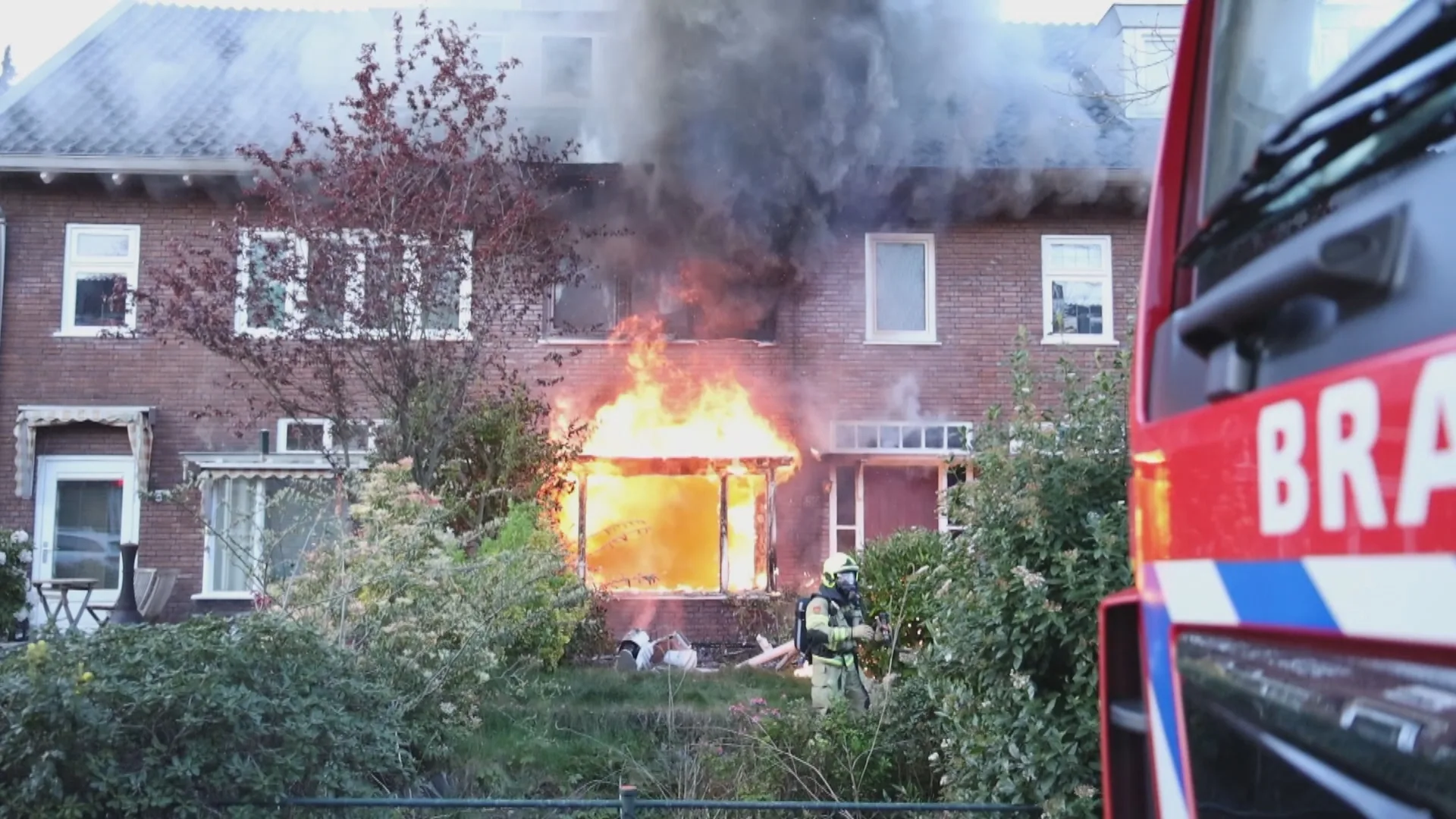 Tobias ziet droomhuis in vlammen opgaan: 'We zouden gisteren de sleutel krijgen'