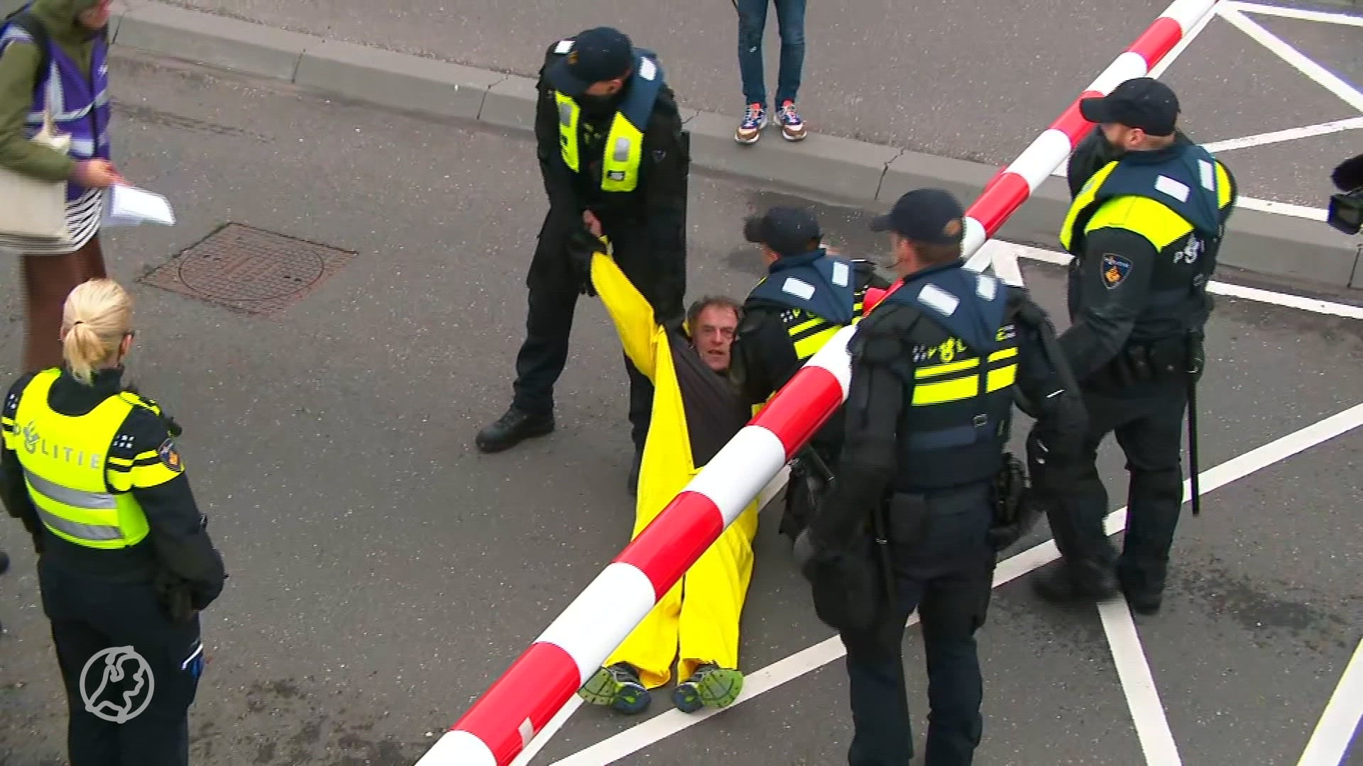 Burgemeester over XR-protest Zeesluis: 'Iedereen een beetje zijn zin gekregen'