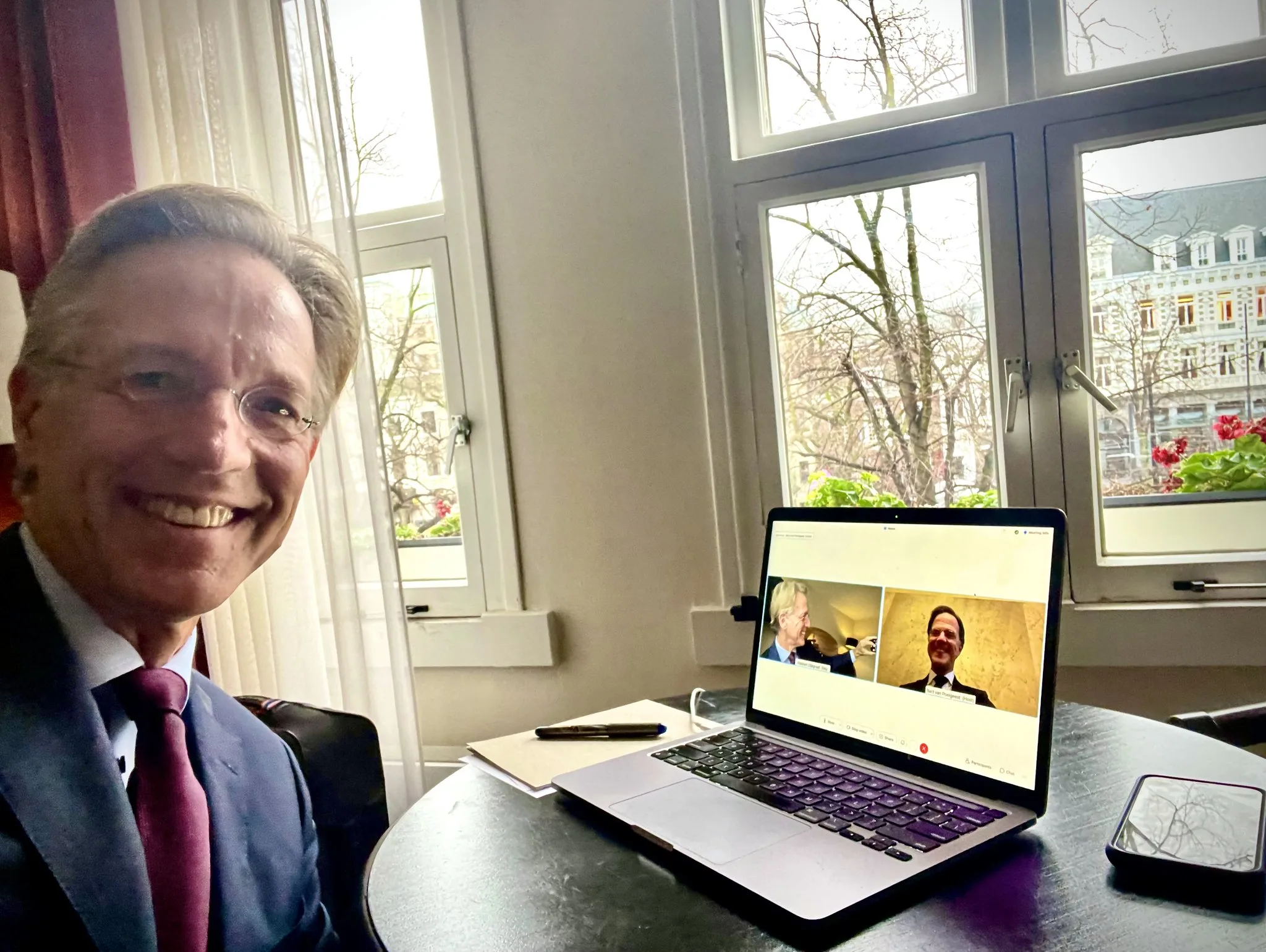 Beoogd minister Dijkgraaf voert gesprek met Rutte vanuit 'coronahotel'