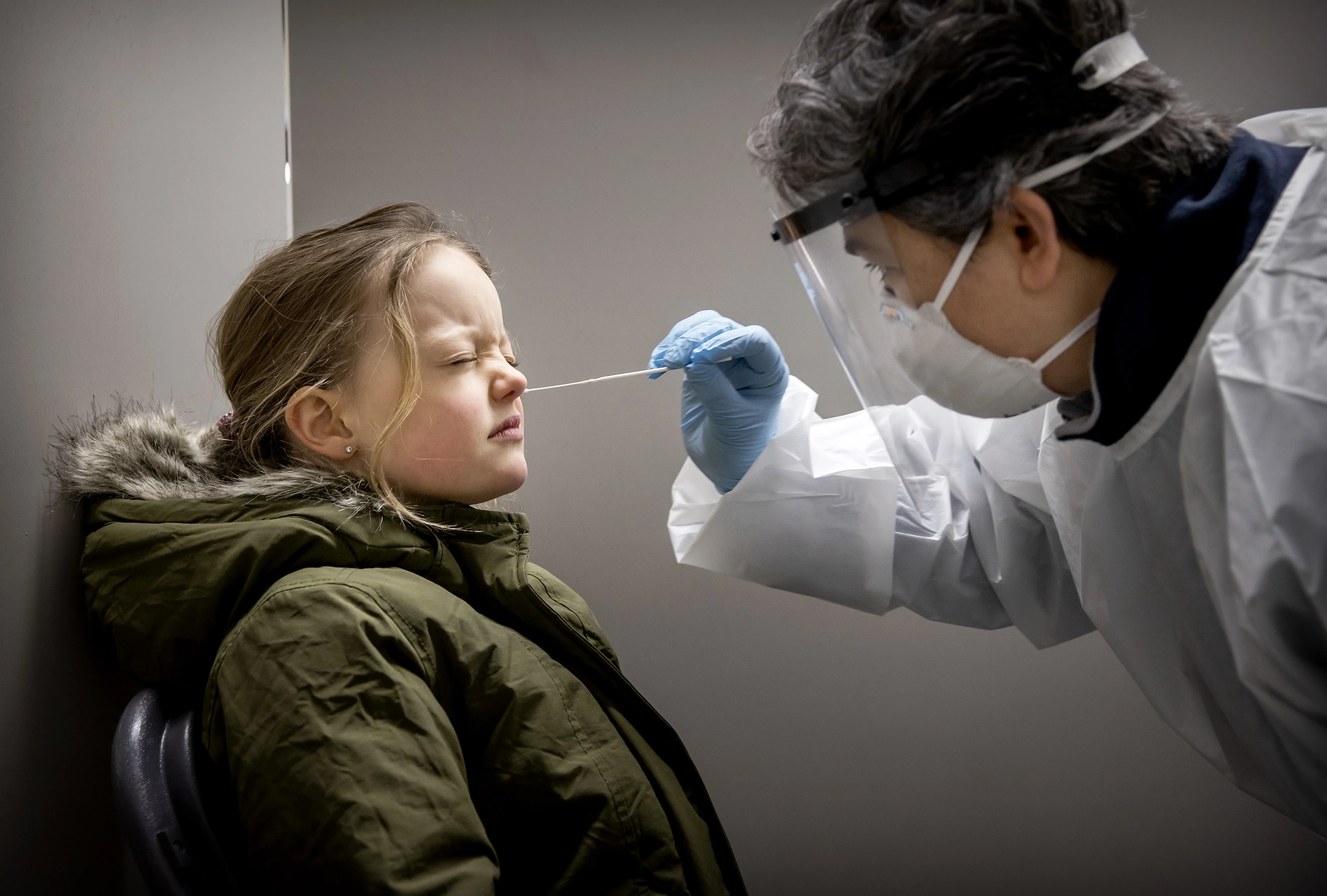 RIVM meldt 3.226 nieuwe coronabesmettingen, iets minder dan gemiddeld