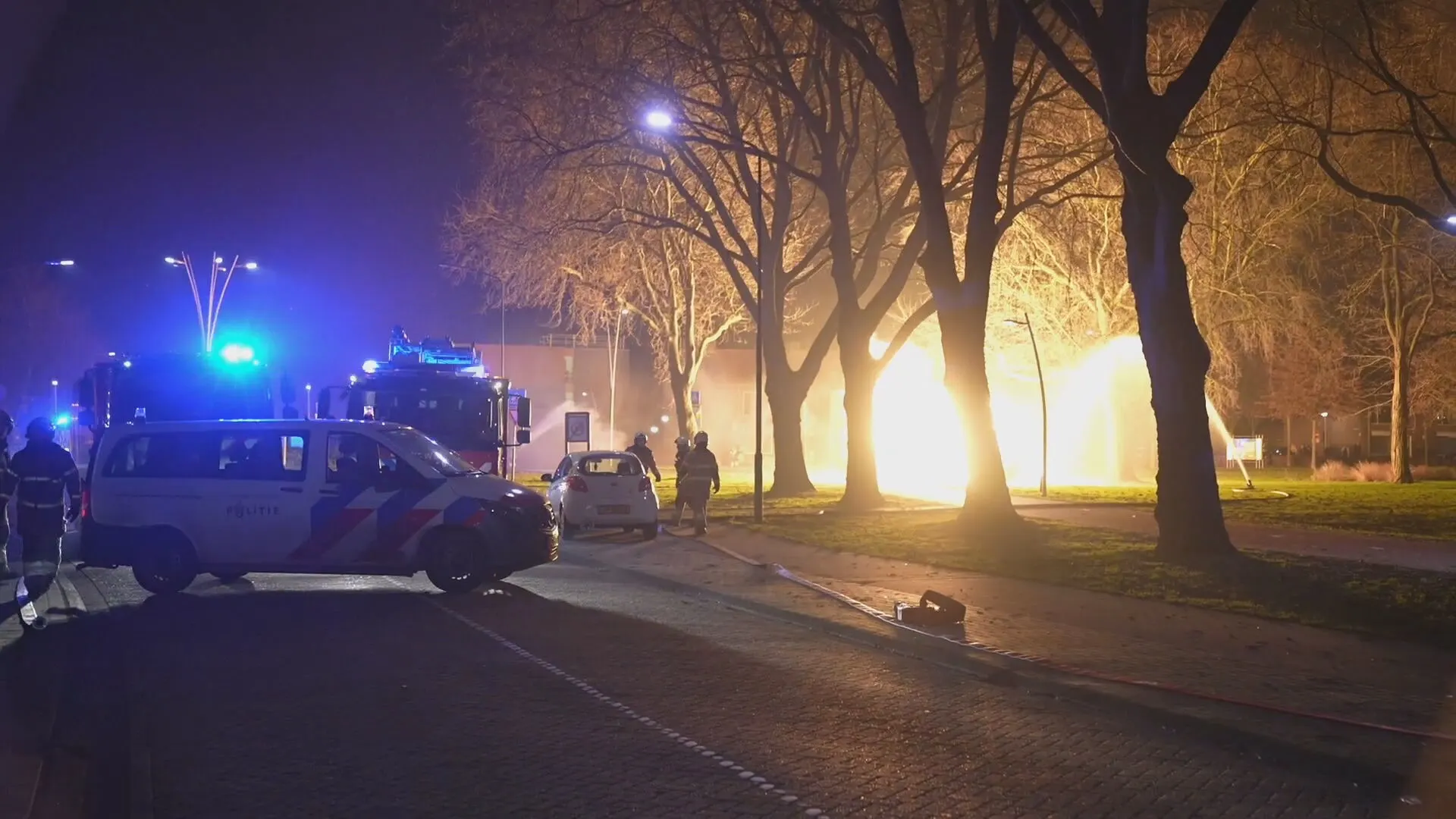 Gasverdeelstation in Oss in lichterlaaie, vijftien omliggende woningen ontruimd