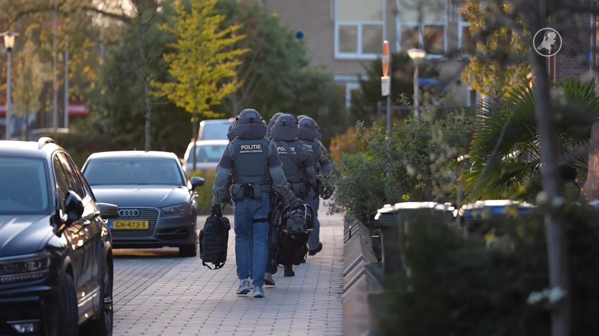 Agenten vallen woning Eindhoven binnen in terrorisme-onderzoek
