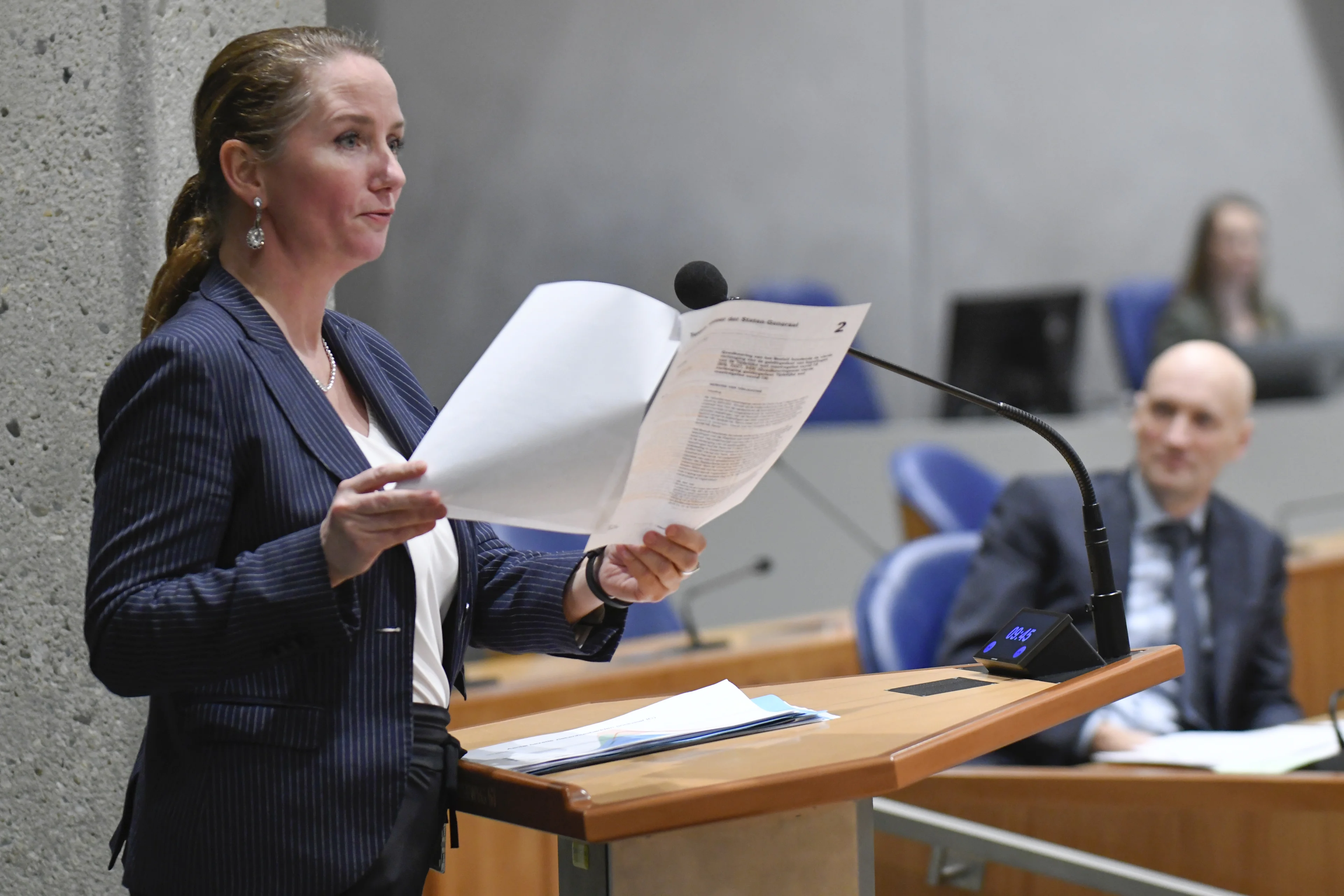 Kamer debatteert over versoepeling coronamaatregelen