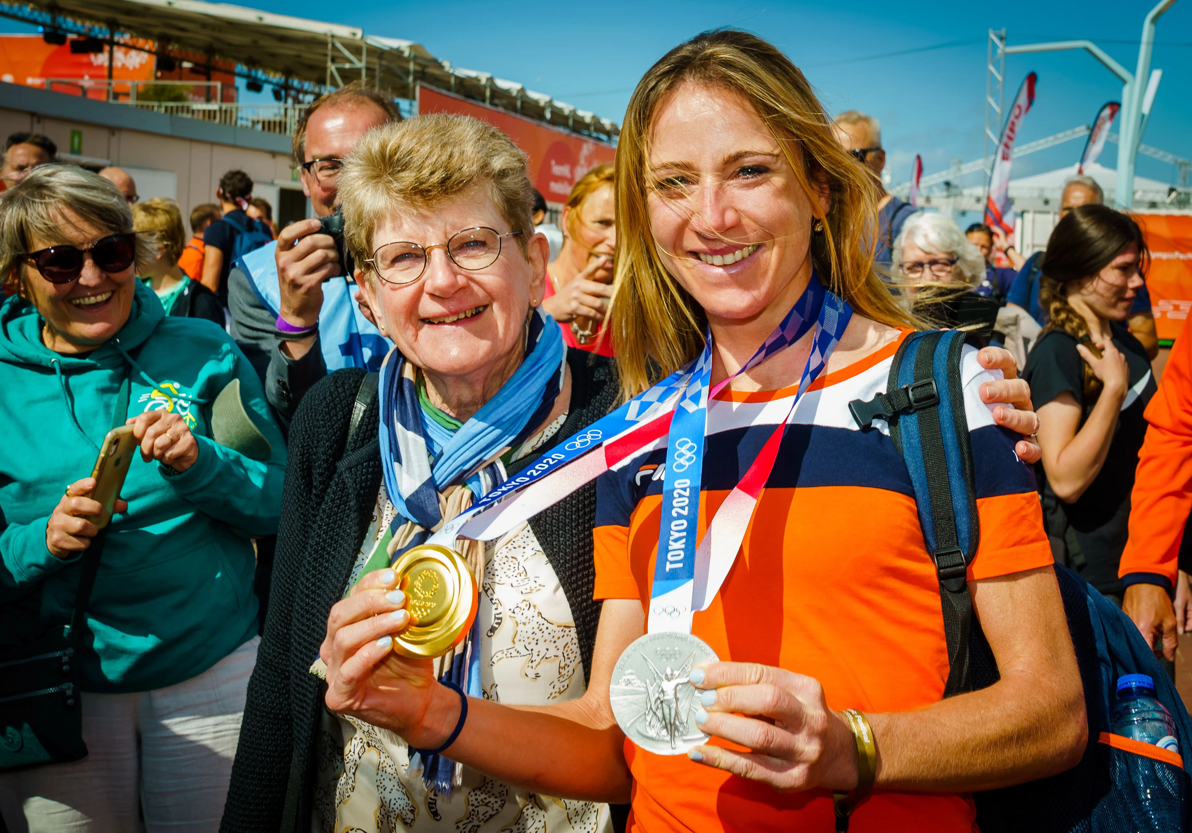 Eerste Olympische medaillewinnaars gehuldigd in Scheveningen