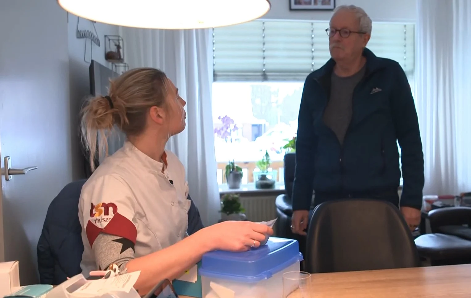 Thuiszorg-bikkels zetten door: ondanks code oranje gewoon zorg aan huis