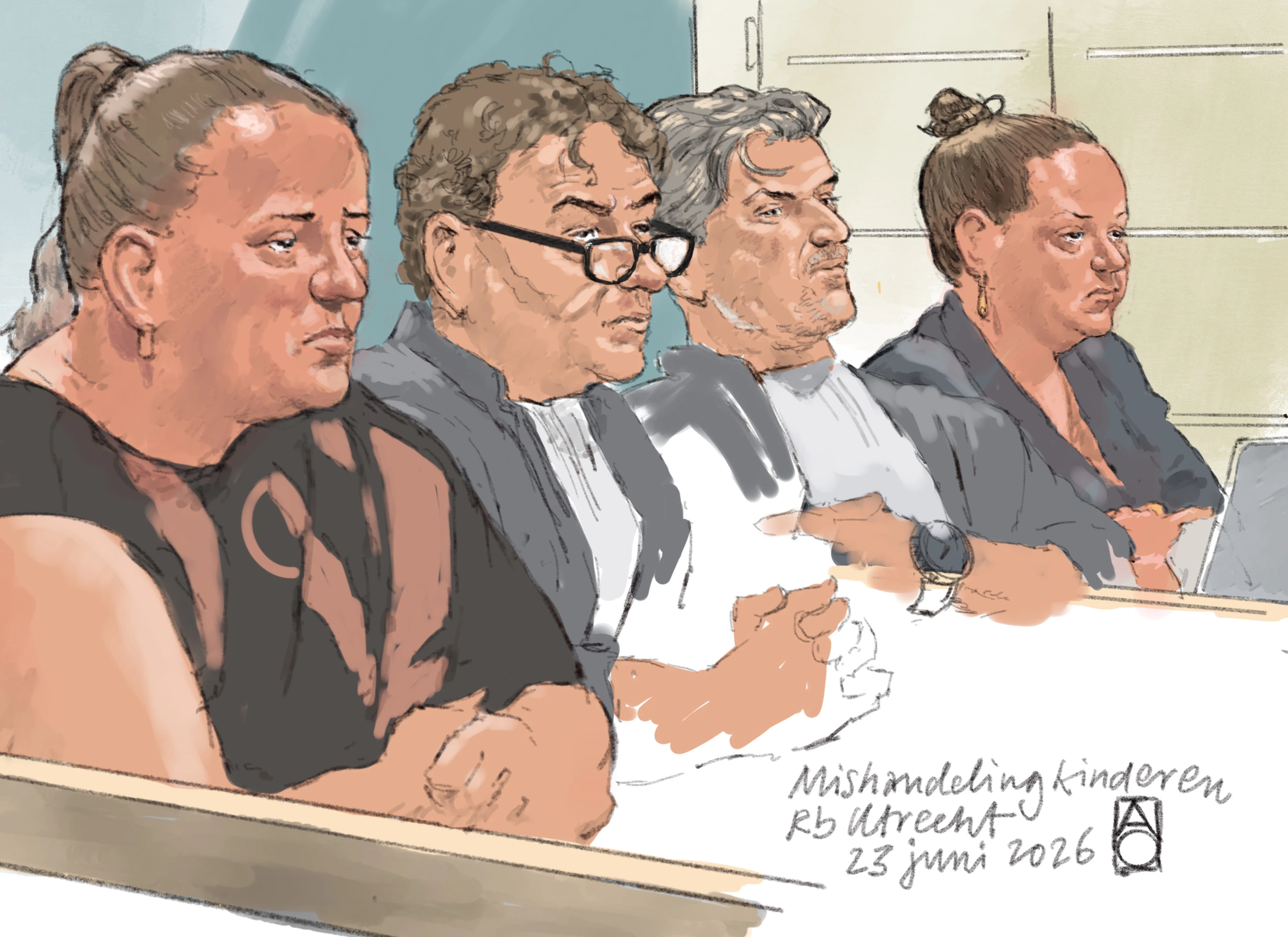 OM eist 2 jaar cel tegen vriendinnen voor kindermishandeling Utrecht