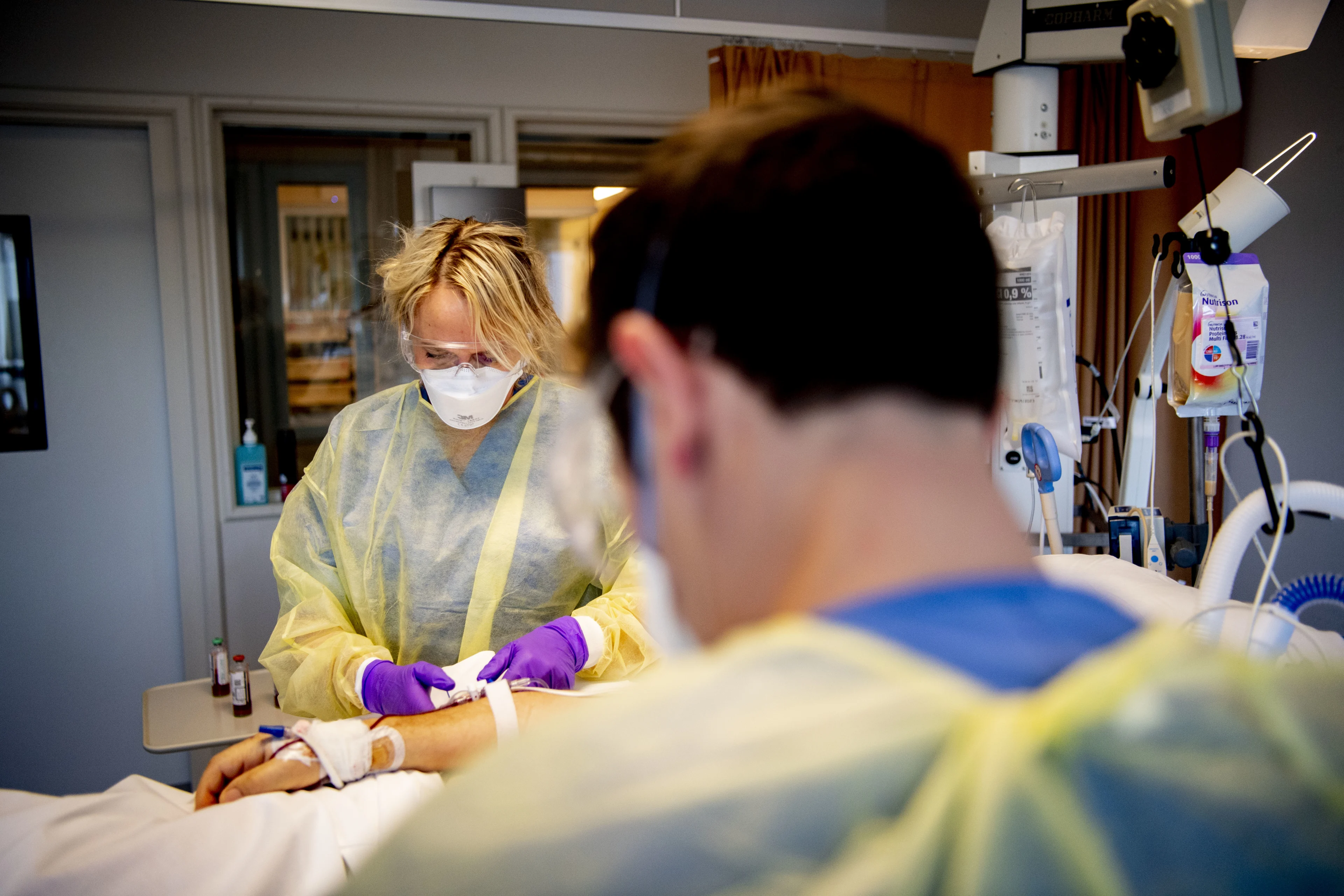 Ziekenhuizen zijn naarstig op zoek naar honderden verpleegkundigen
