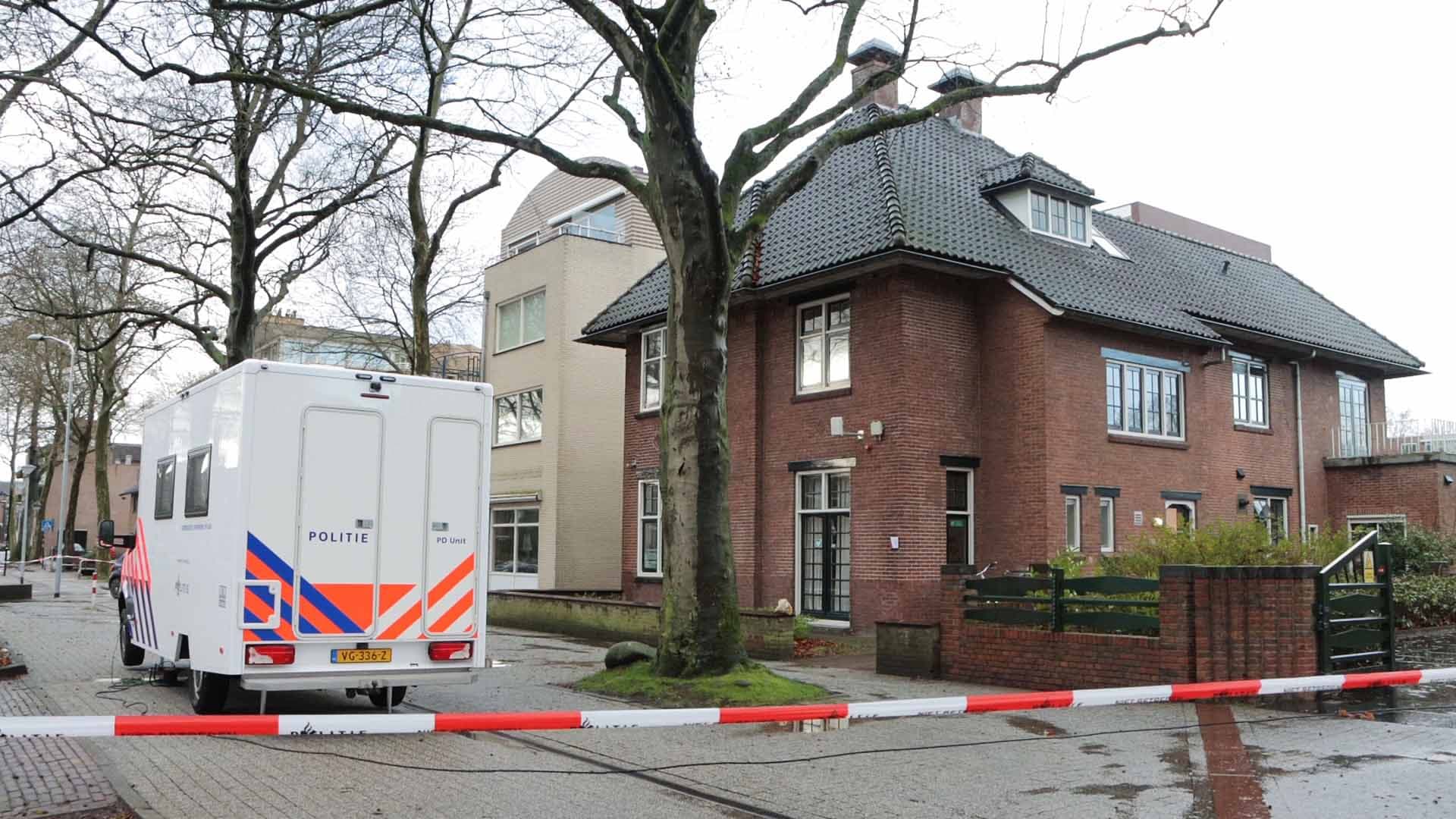 Schok in Emmen groot na steekpartij waarbij vrouw (26) om het leven kwam