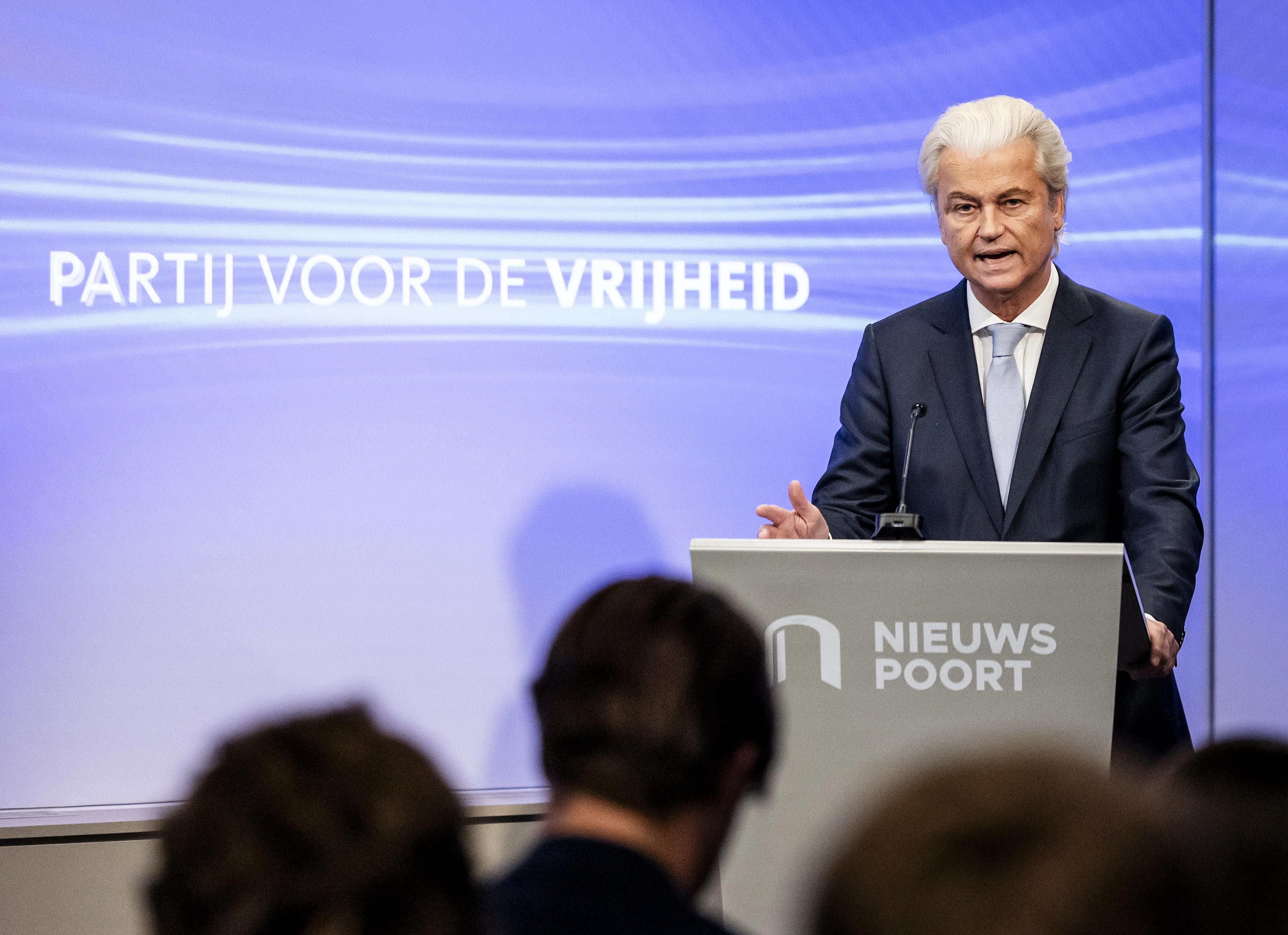 Wilders presenteert nieuw pakket asielmaatregelen, PVV eist asielstop binnen paar weken