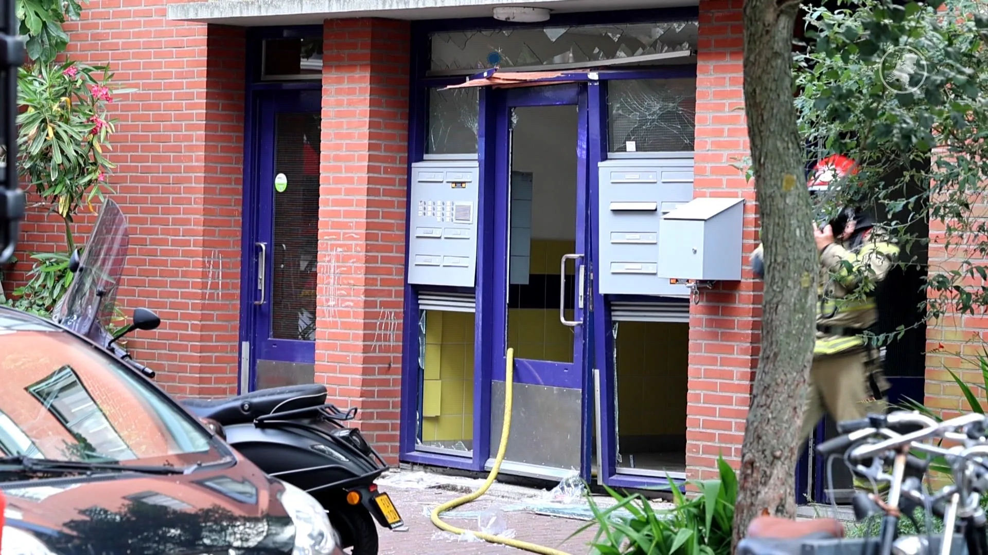 Explosie bij woning Amsterdam, vier mensen ademen rook in