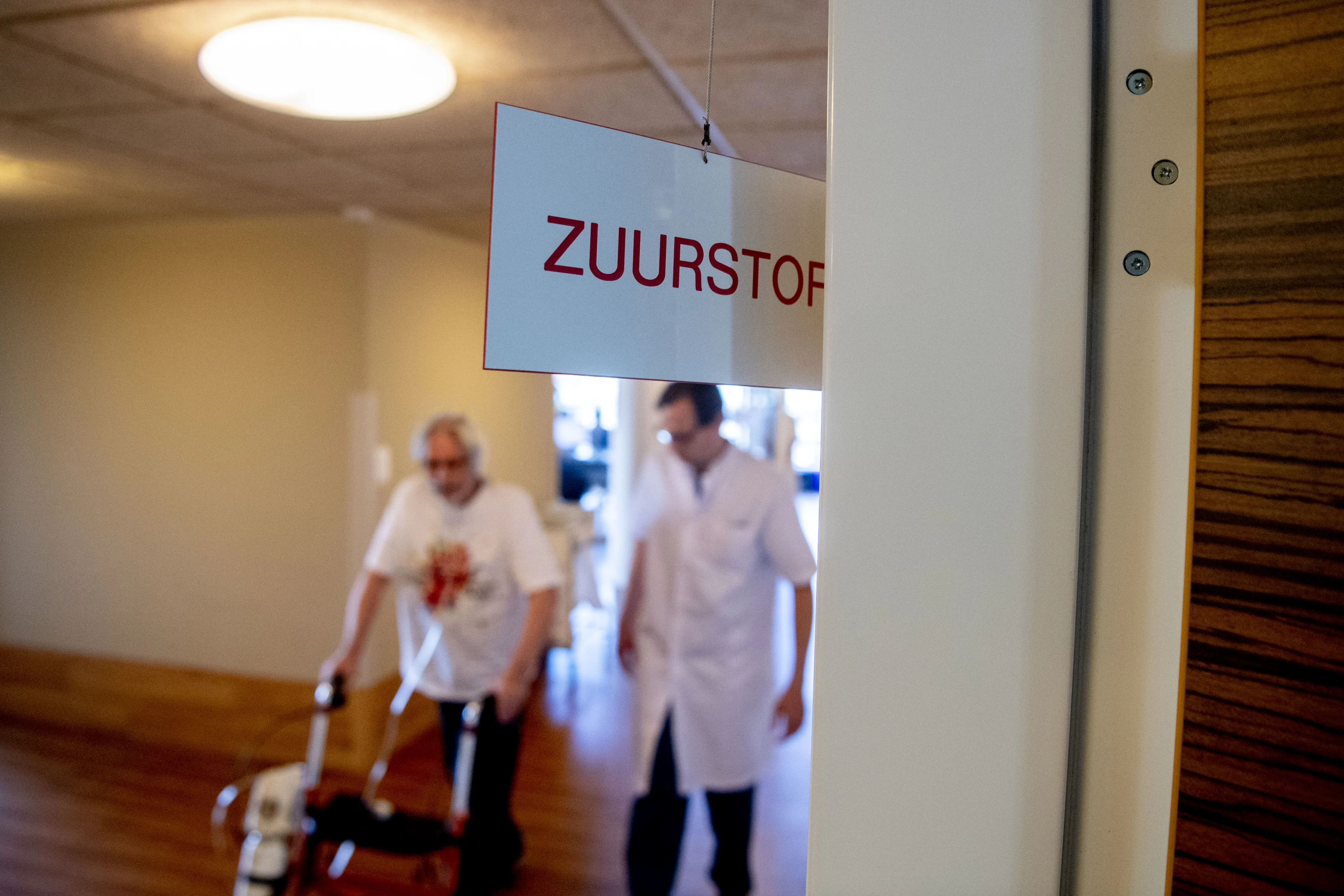 Ouderenbonden boos nu blijkt dat schaarste toch een rol heeft gespeeld voor mondkapjesrichtlijn