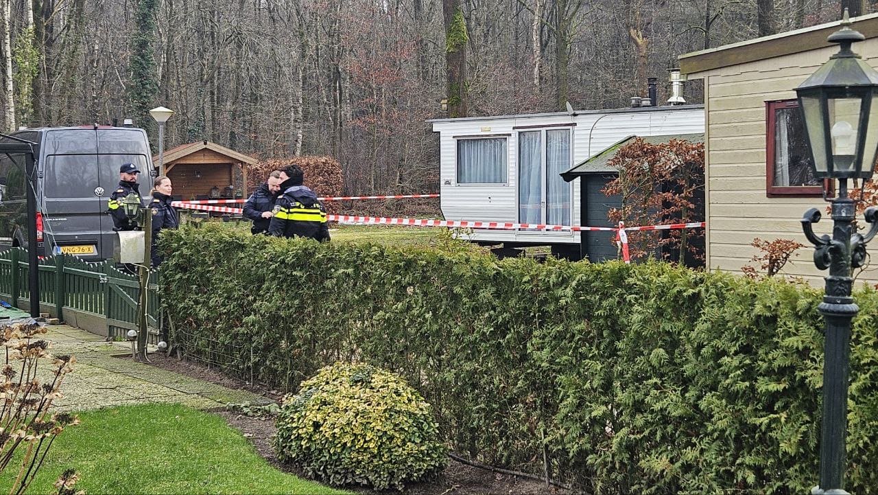 Dode en gewonde bij steekincident in Vorden, 'slachtoffers gevonden in caravan'