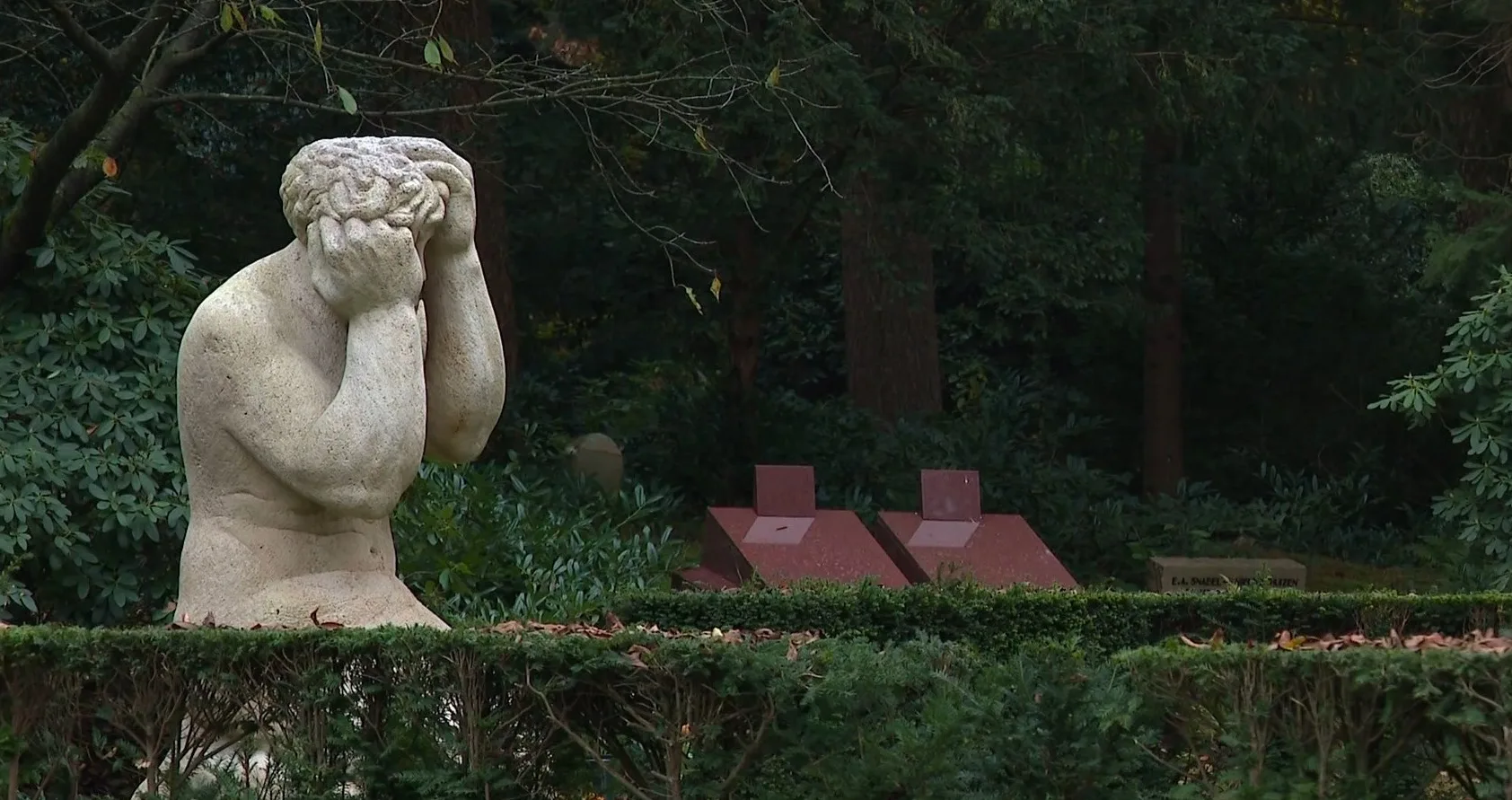 Zestal riep geesten op bij kindergraven Amersfoort, nabestaanden willen duidelijkheid