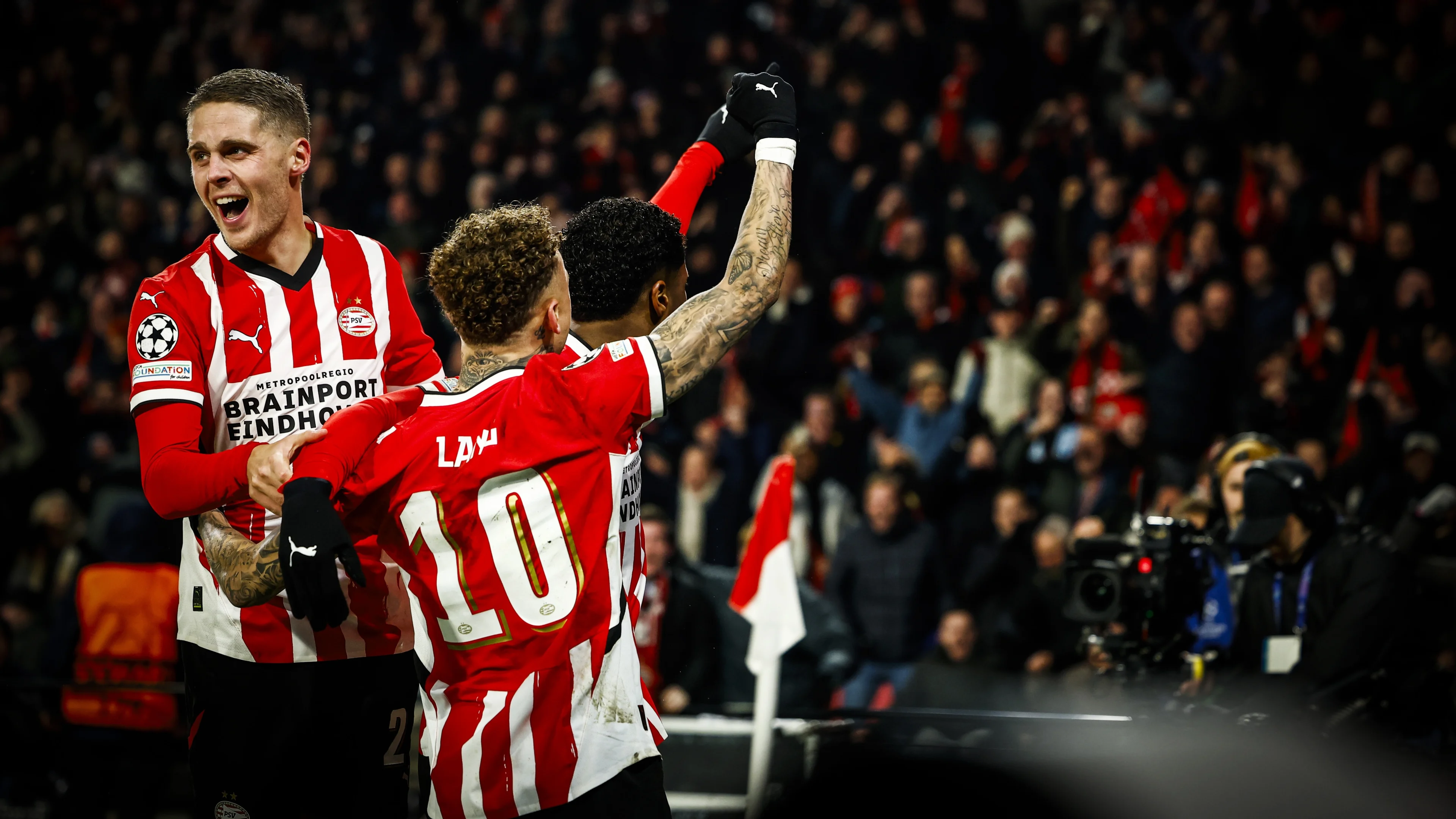 PSV na zege op Juventus (3-1) naar achtste finales Champions League
