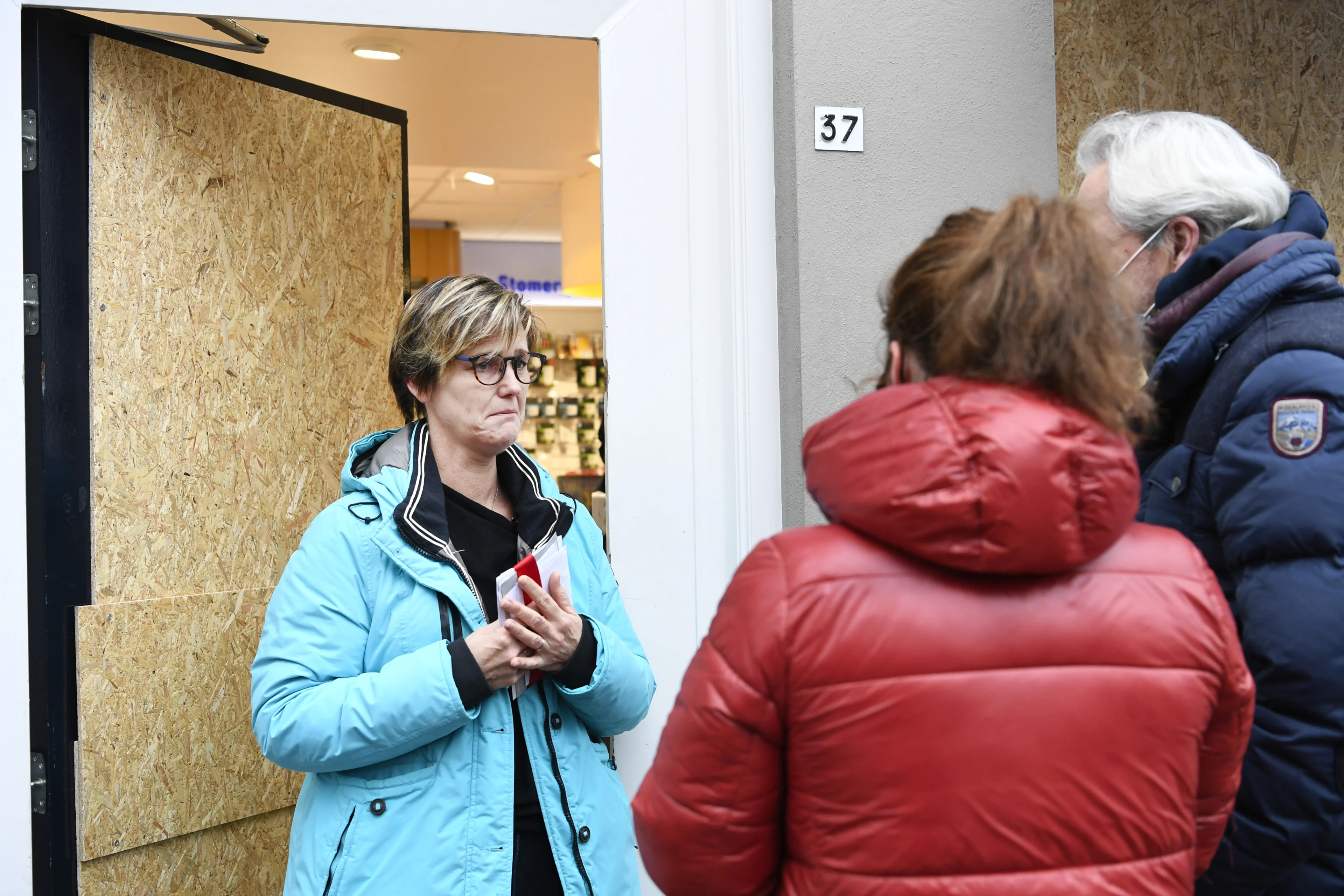 We geven massaal geld aan doneeracties tijdens coronacrisis, maar waarom eigenlijk?