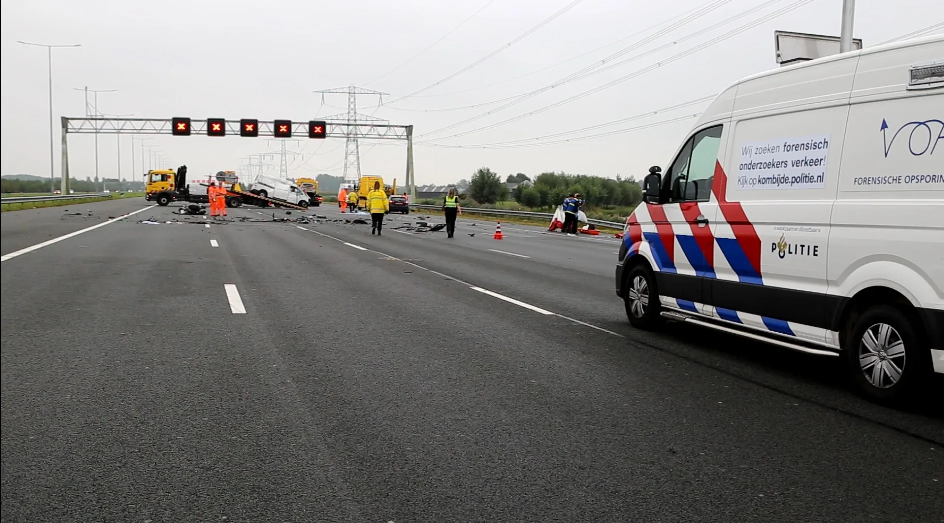 Dode en zwaargewonden door ongeluk met spookrijder op A2 