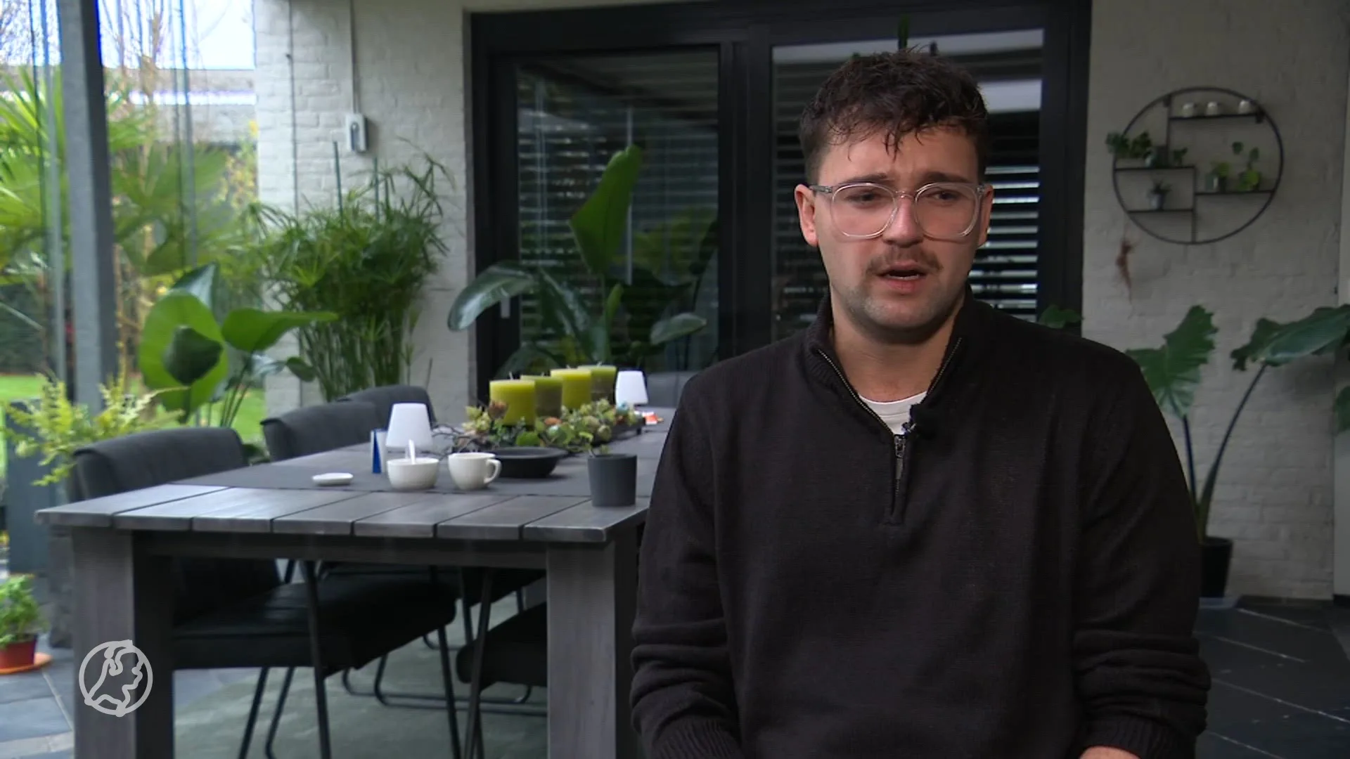 Het nieuws volgen? Jobb (27) scrolt verder bij conflicten en rampen, allemaal voor zijn eigen gezondheid