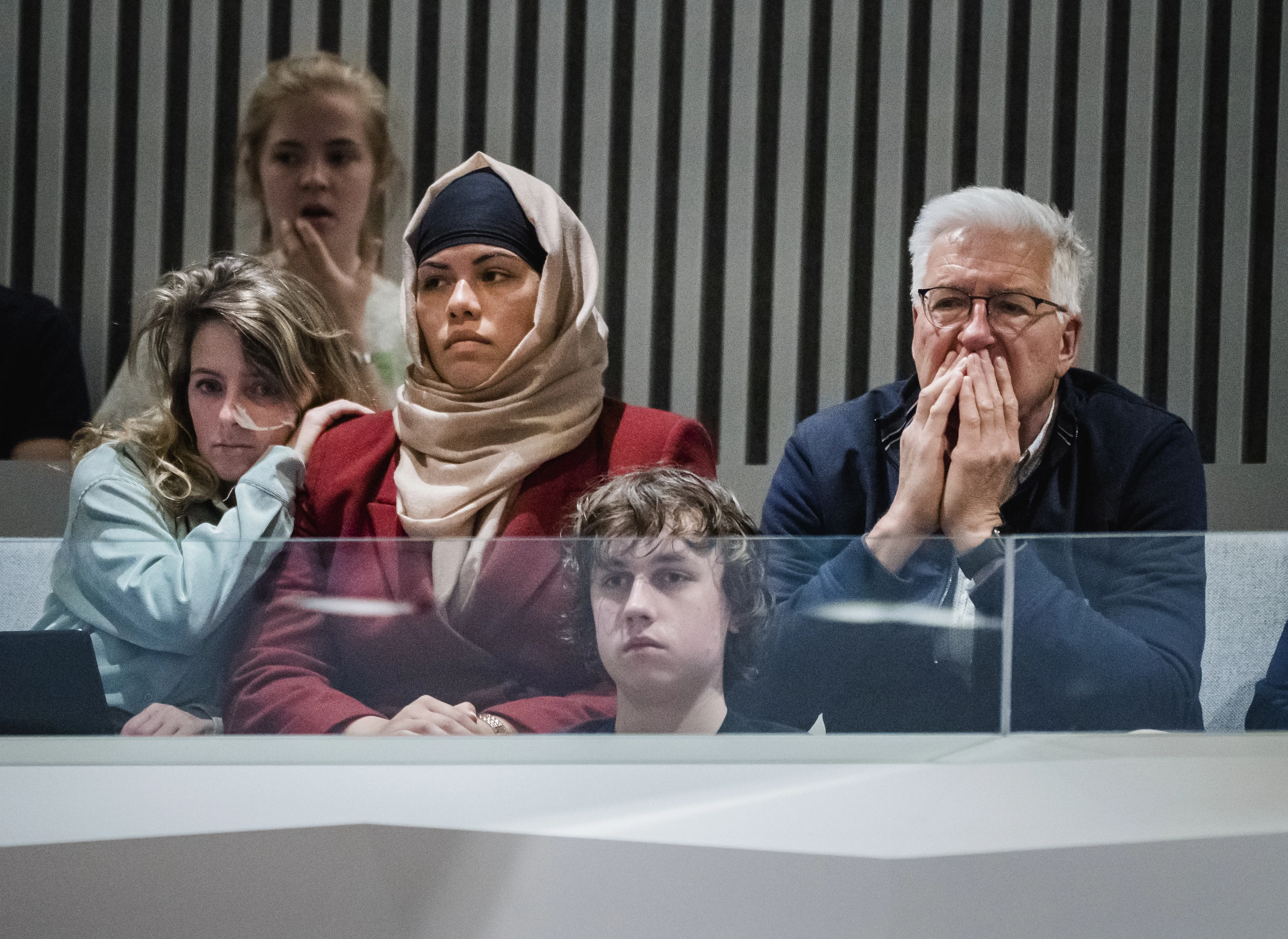 Toeslagenouders lopen weg bij Kamerdebat over uithuisplaatsingen: 'Middelvinger opsteken naar ons'