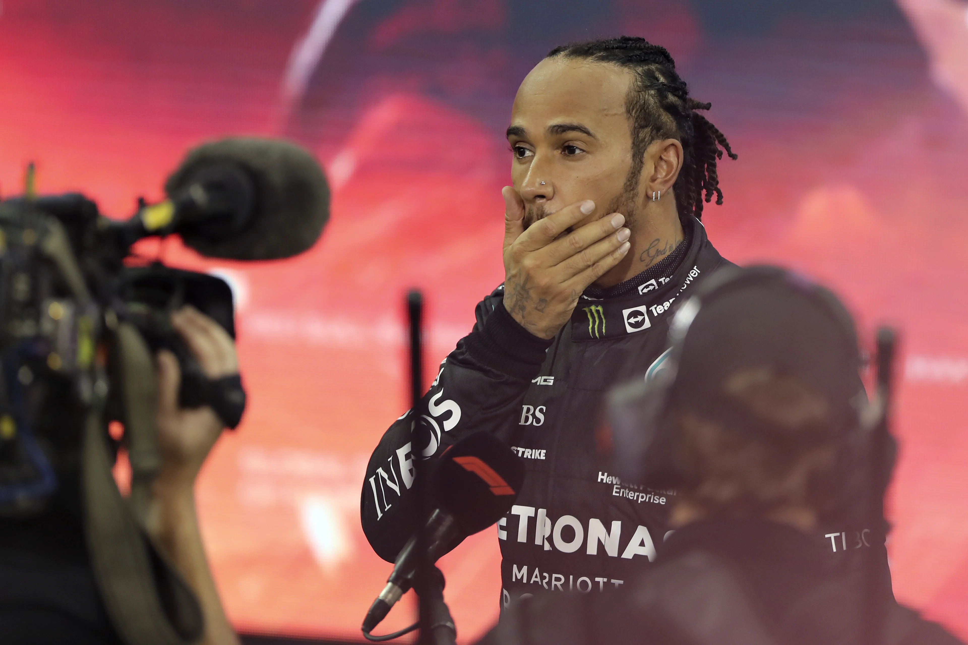 Lewis Hamilton blijft zwijgen, dit is waarom