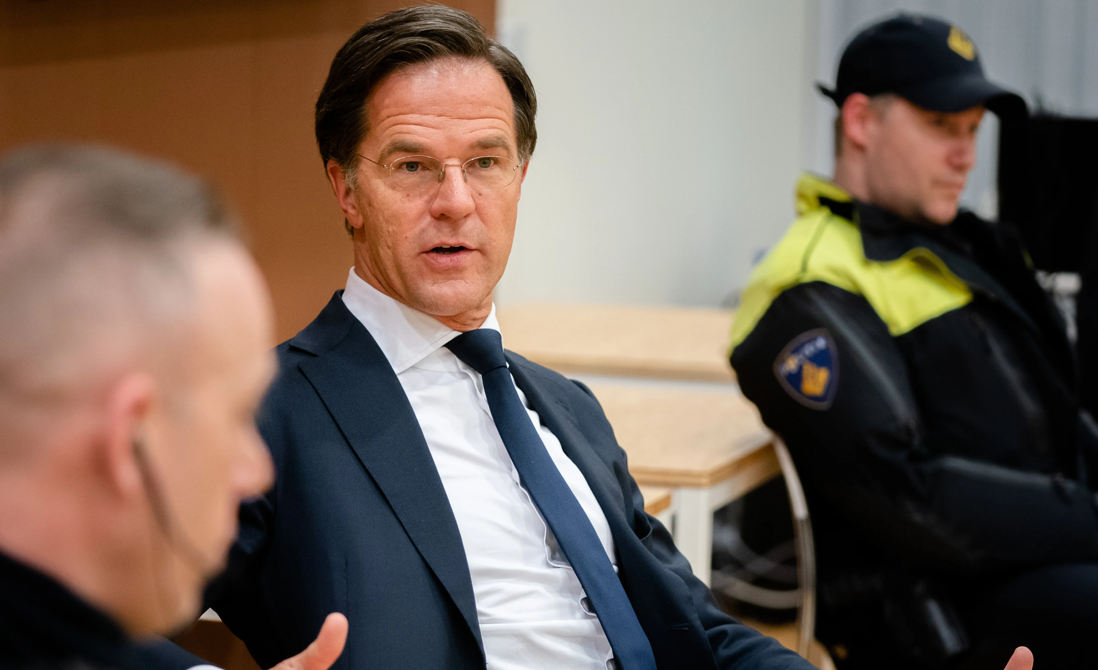 Rutte pas na indringend gesprek akkoord met extra beveiliging na bedreiging