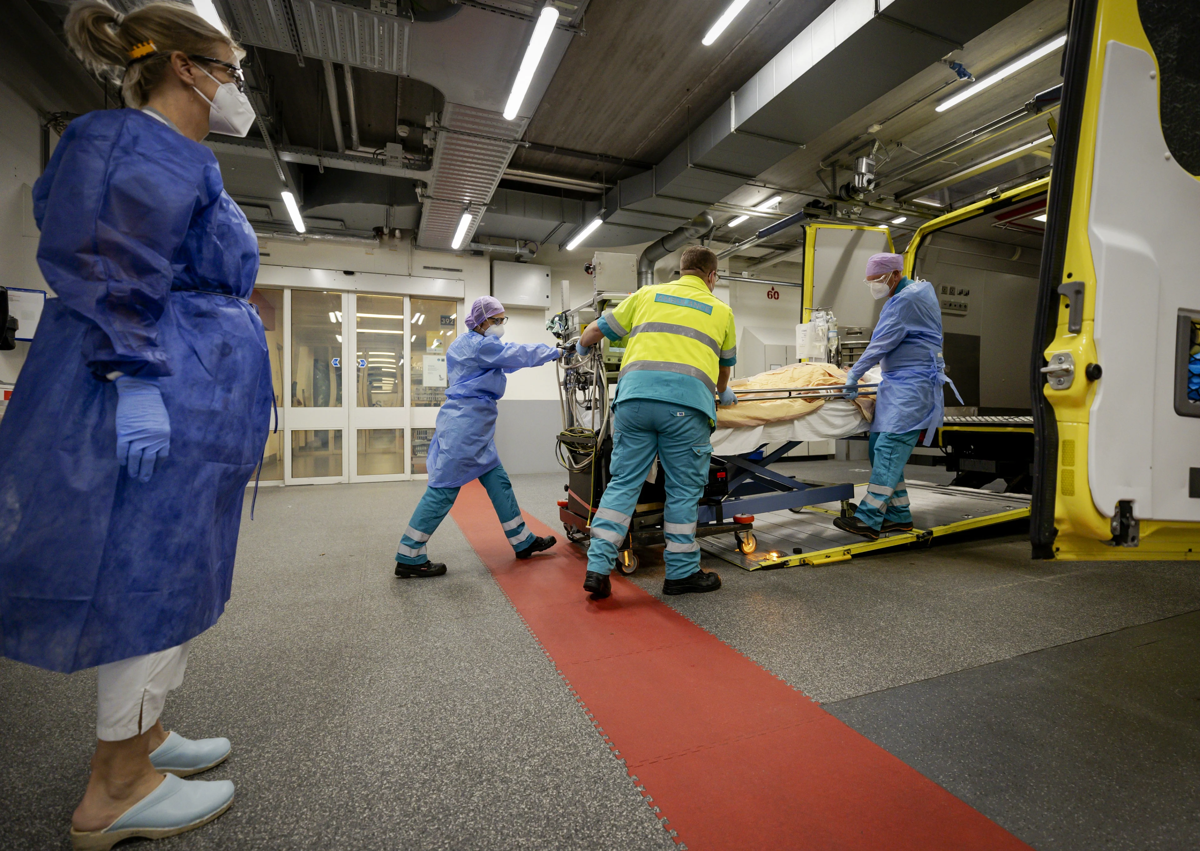 'Groei coronadrukte ziekenhuizen kan deze week tot stilstand komen'