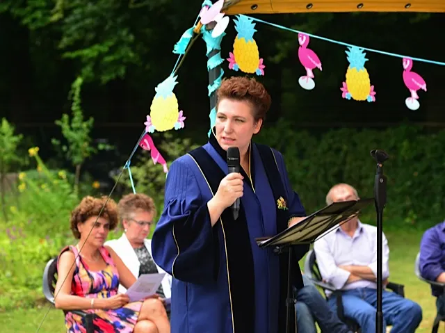 Trouwambtenaar Sacha ontslagen na kritiek op coronabeleid: 'Het gaat me om veiligheid van mensen'