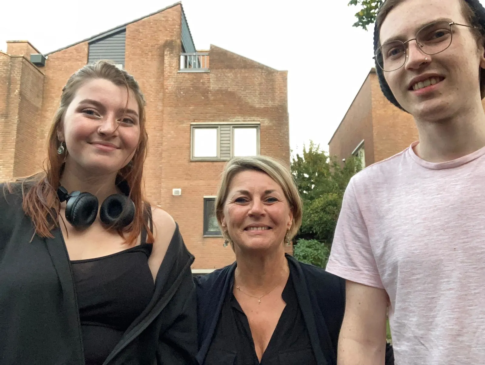 Margo bleef met geblokkeerde telefoon achter na overlijden zoon: 'Ontgrendelen of niet?'