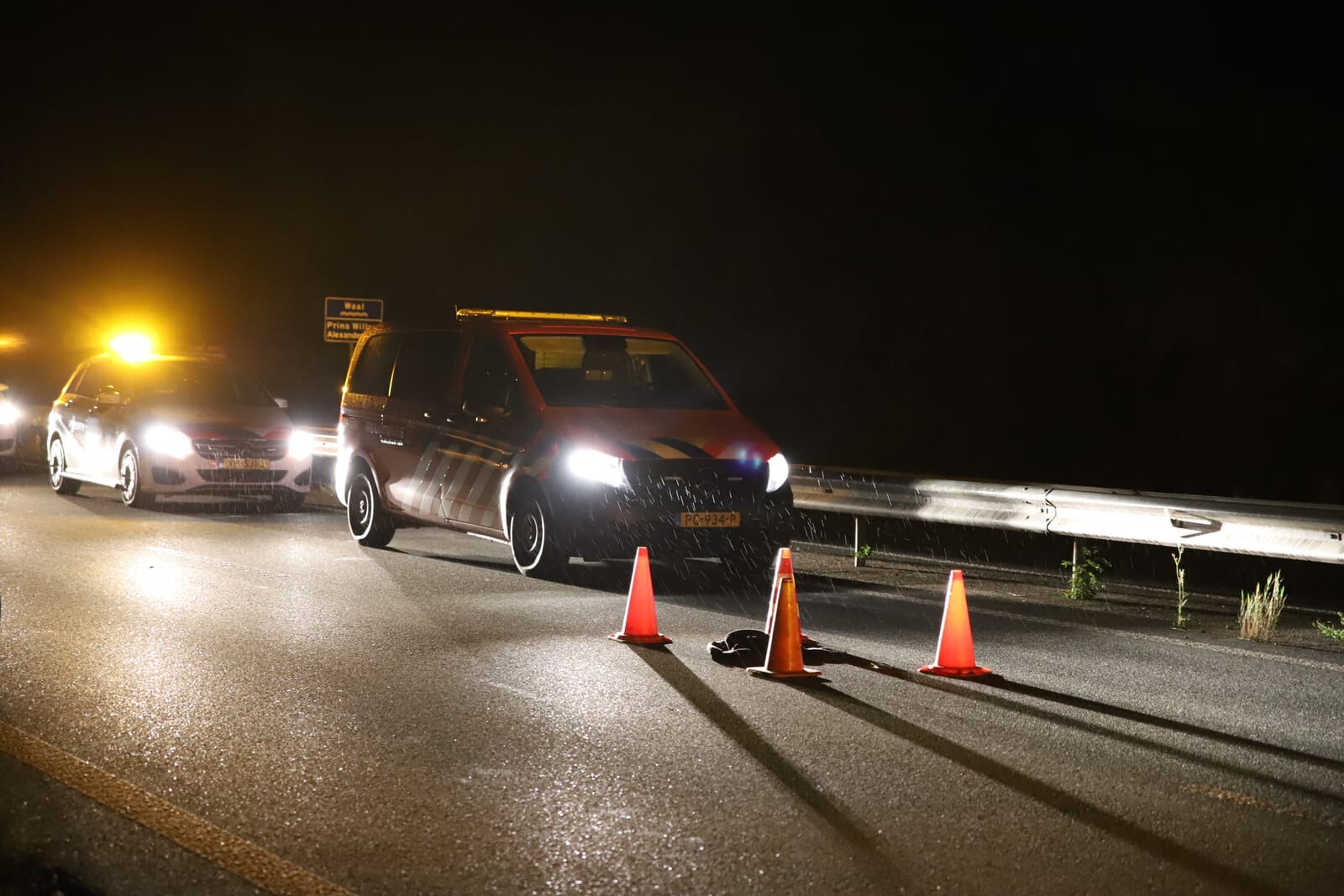 Voetganger (35) overleden na aanrijding op N323 in Echteld