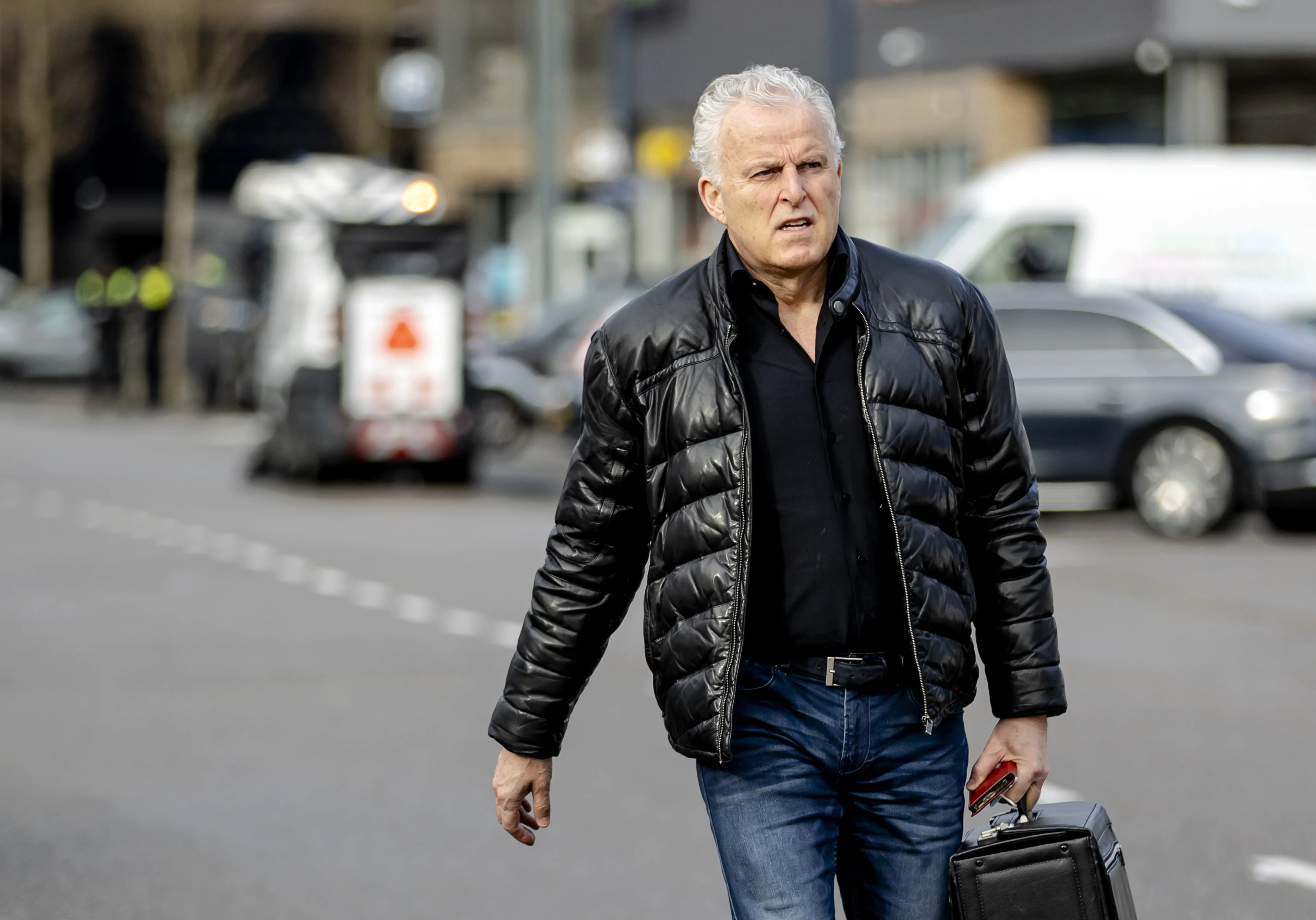 Nederland reageert geschokt op neerschieten Peter R. de Vries: 'Helemaal kapot van dit nieuws'