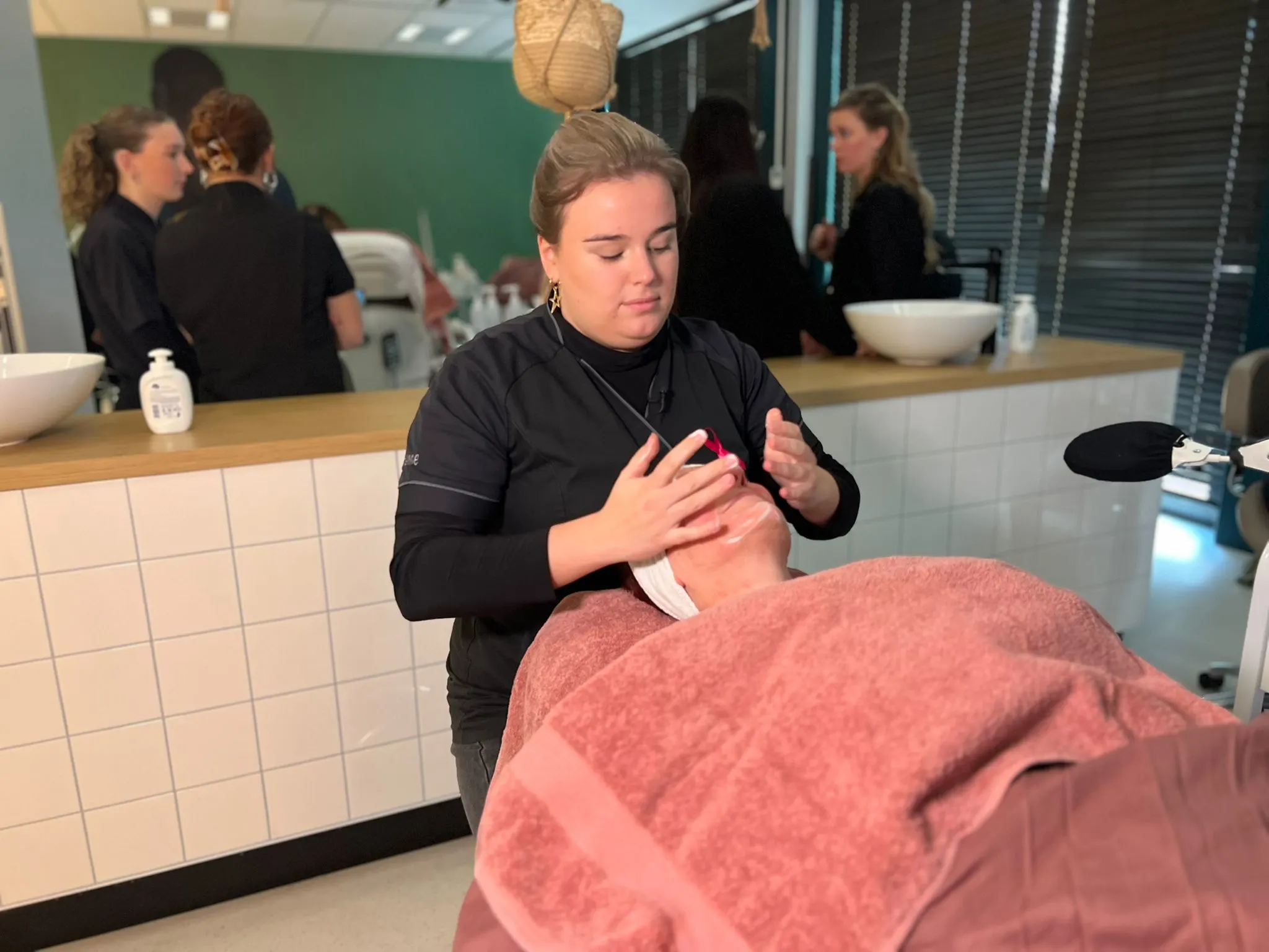 Anouk organiseert verwendag voor kankerpatiënten: 'Even alles loslaten'