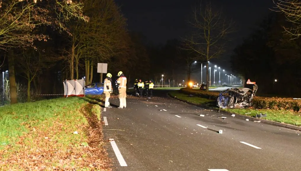 Dode bij ongeval in Terneuzen: auto breekt in tweeën en gaat in vlammen op
