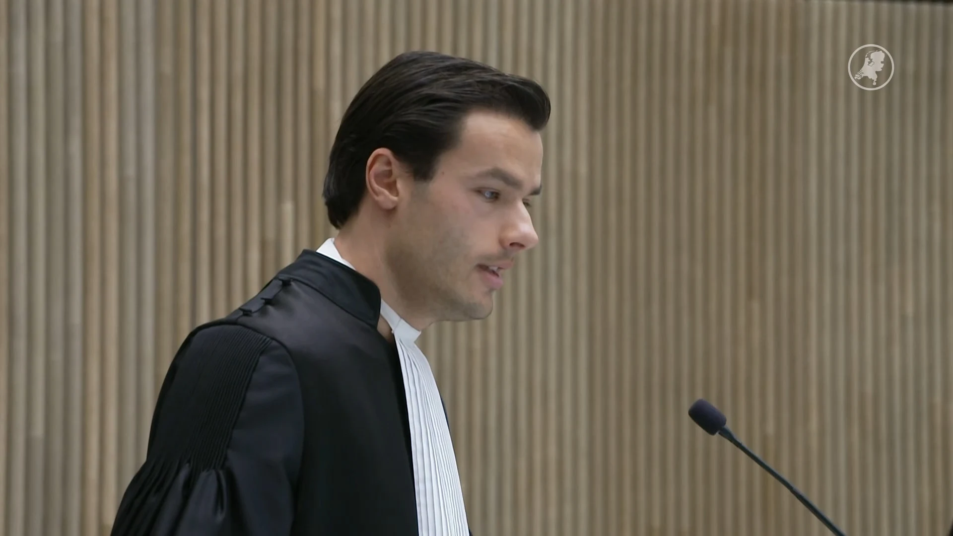 OM eist zes maanden cel tegen relschopper Ajax - Maccabi